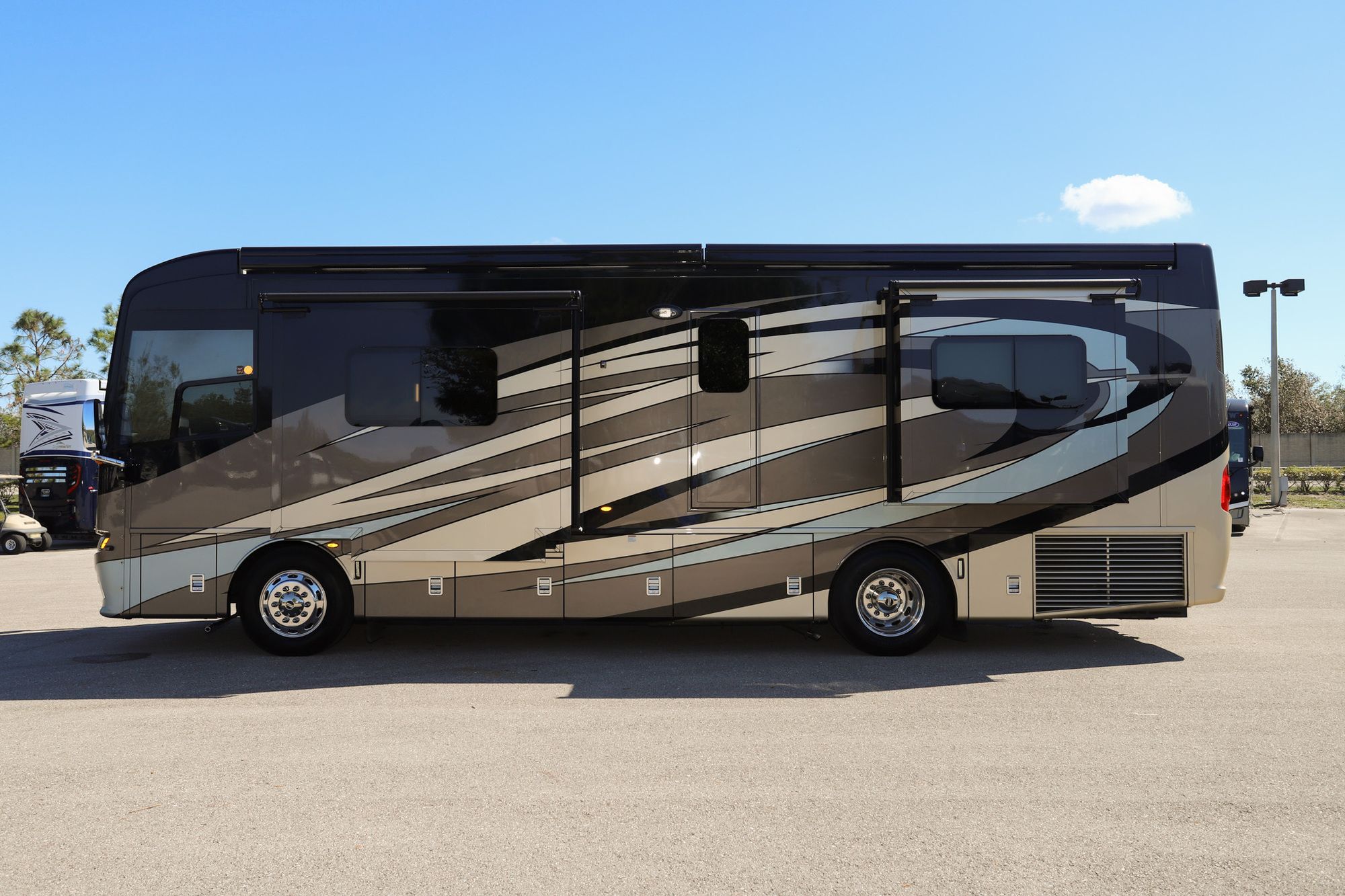 Used 2018 Newmar New Aire 3343 Class A  For Sale