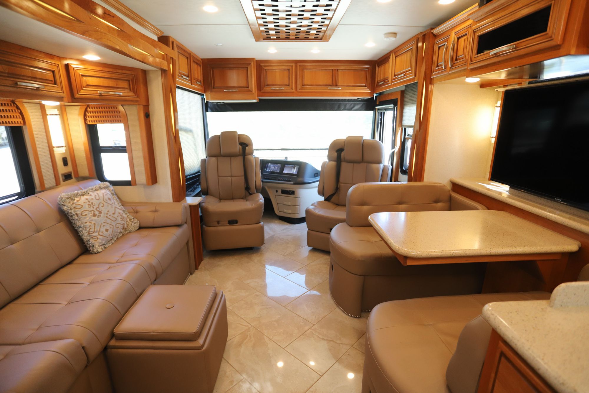 Used 2018 Newmar New Aire 3343 Class A  For Sale