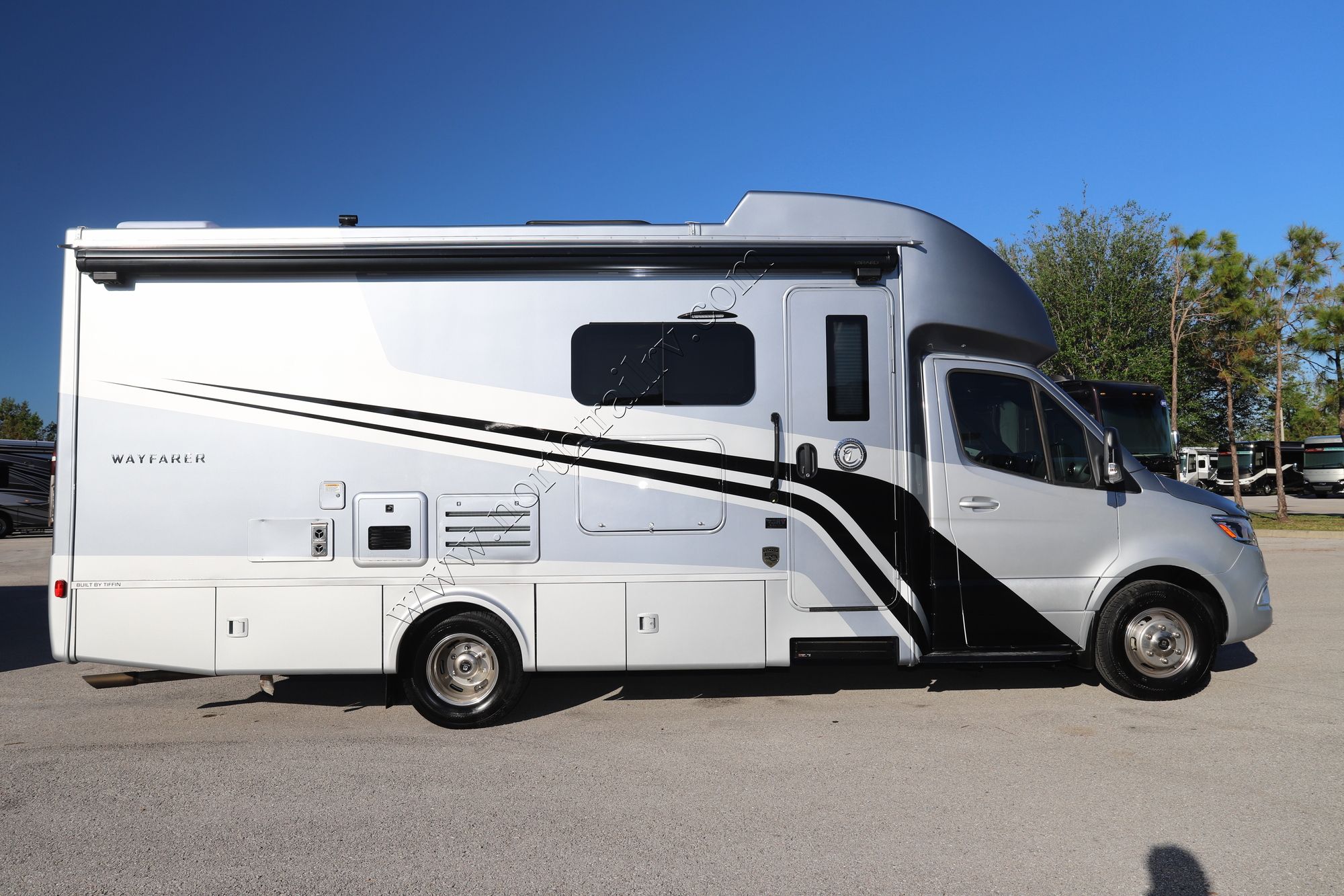 New 2023 Tiffin Motor Homes Wayfarer 25RW Class C  For Sale