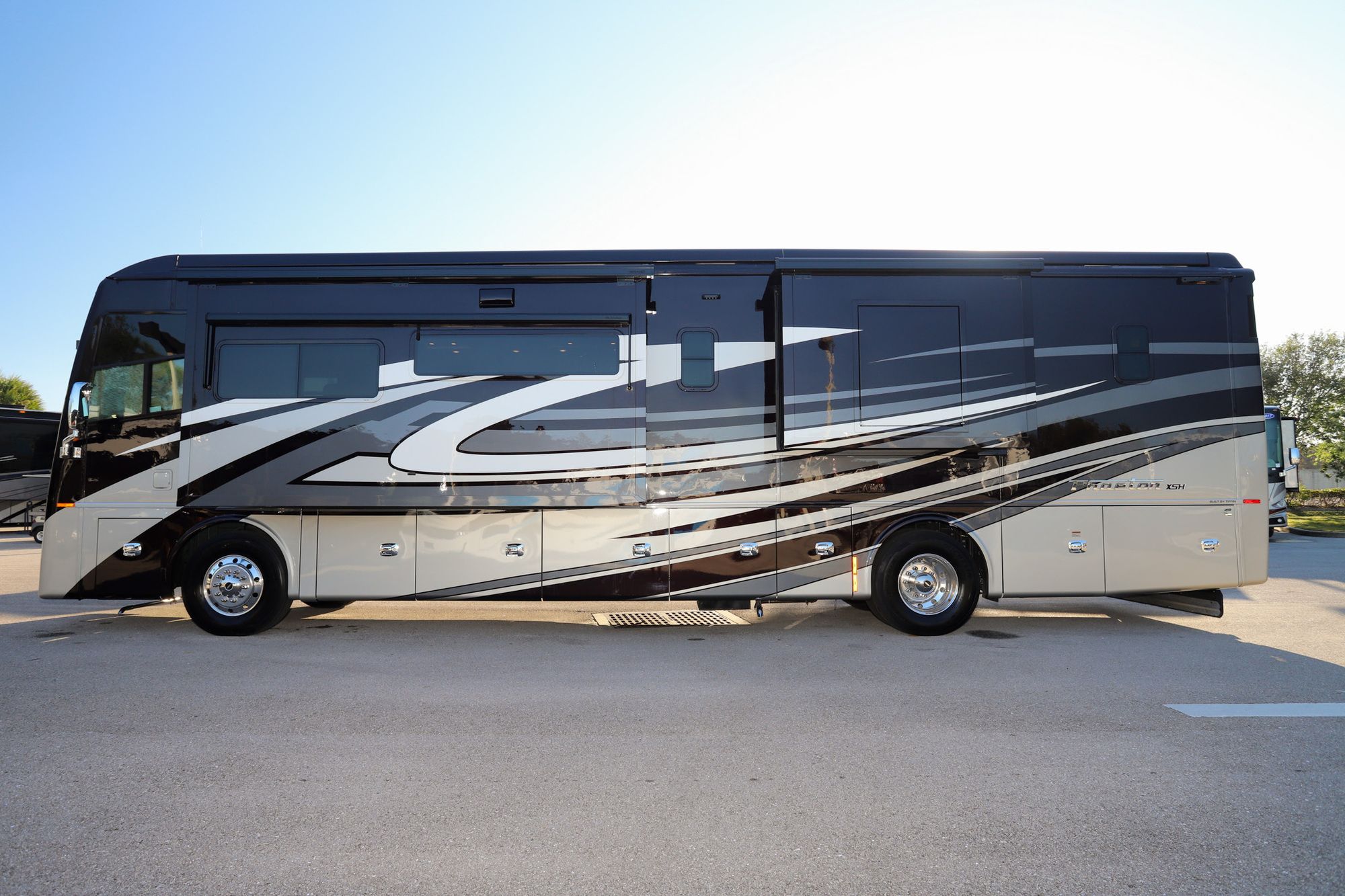New 2023 Tiffin Motor Homes Phaeton 40IH Class A  For Sale
