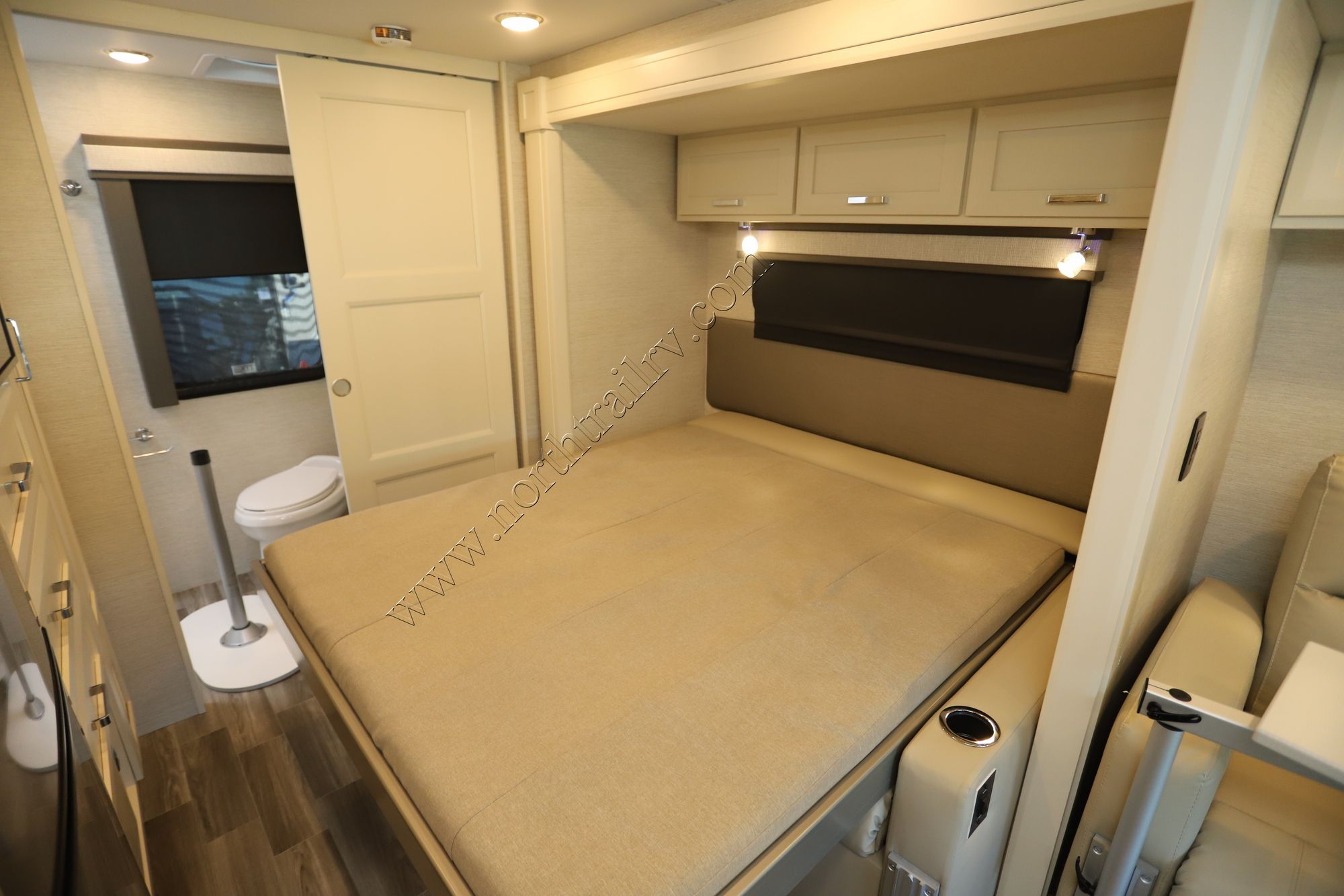 New 2023 Tiffin Motor Homes Wayfarer 25RW Class C  For Sale