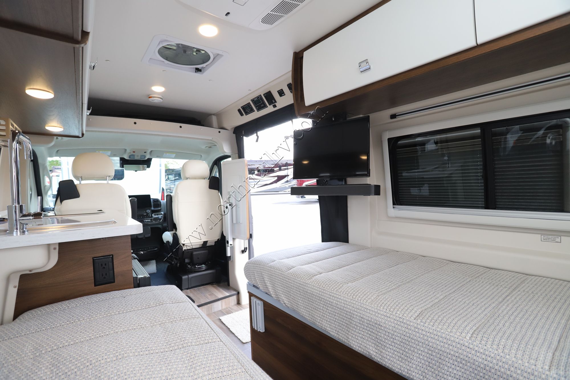 New 2023 Winnebago Travato 259K Class B  For Sale