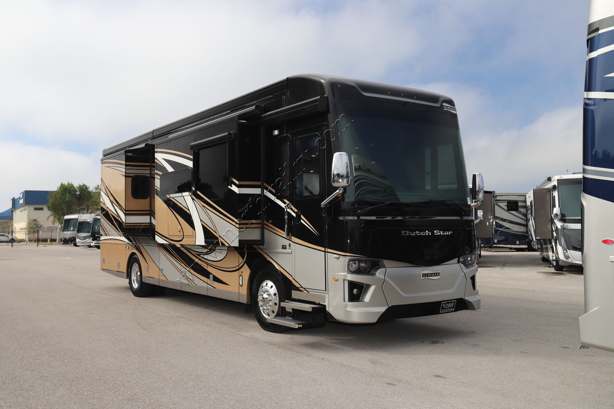 Used 2021 Newmar Dutch Star 3736 Class A  For Sale