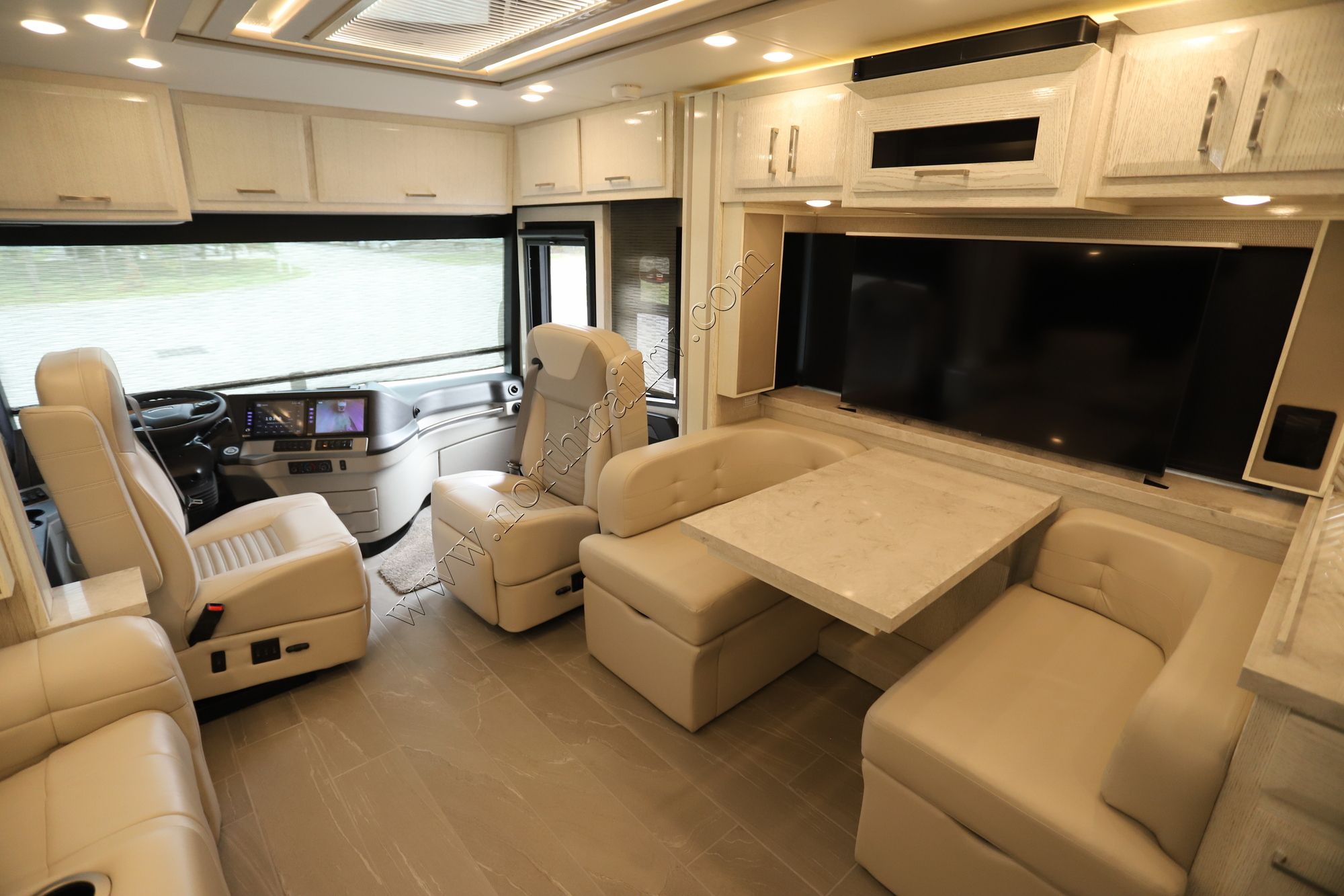 New 2023 Newmar New Aire 3547 Class A  For Sale