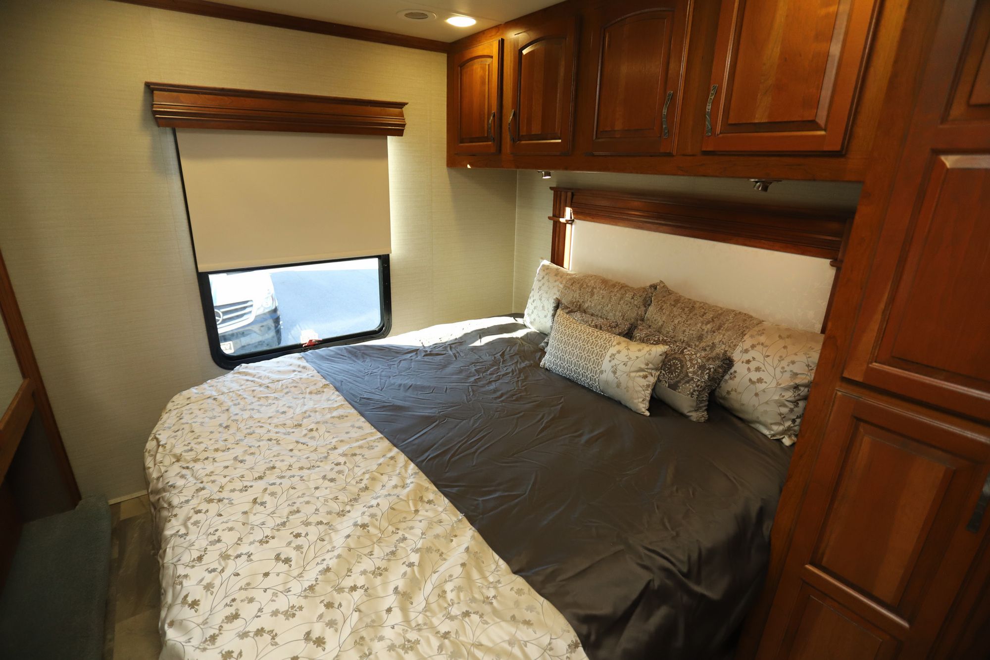 Used 2017 Jayco Seneca 37FS Super C  For Sale