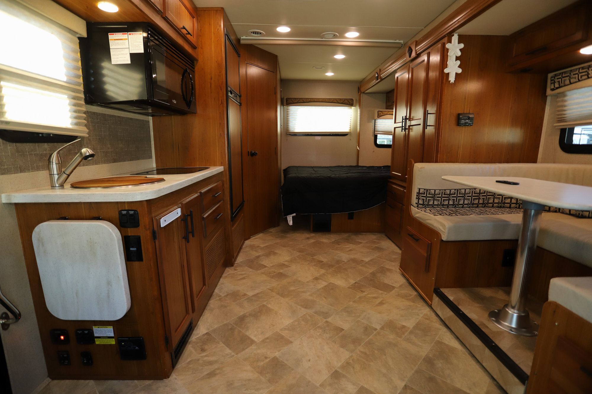 Used 2016 Jayco Melbourne 24L Class C  For Sale