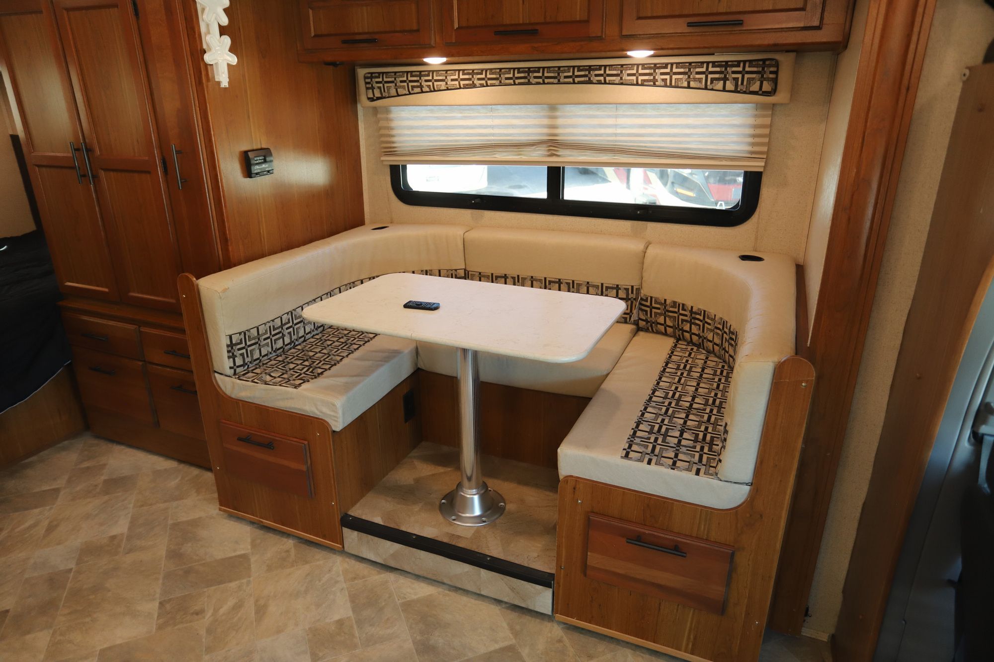 Used 2016 Jayco Melbourne 24L Class C  For Sale