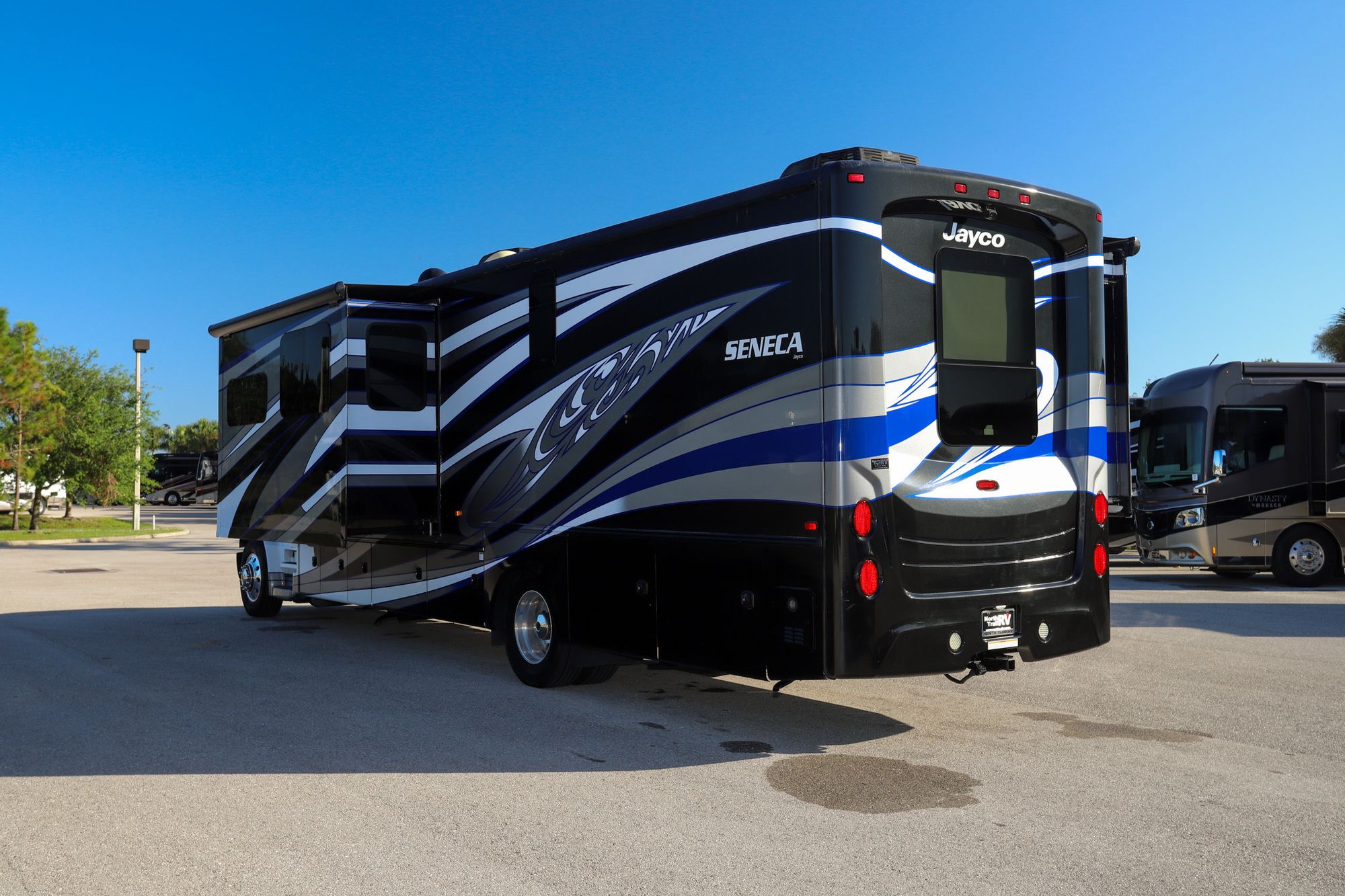 Used 2017 Jayco Seneca 37FS Super C  For Sale