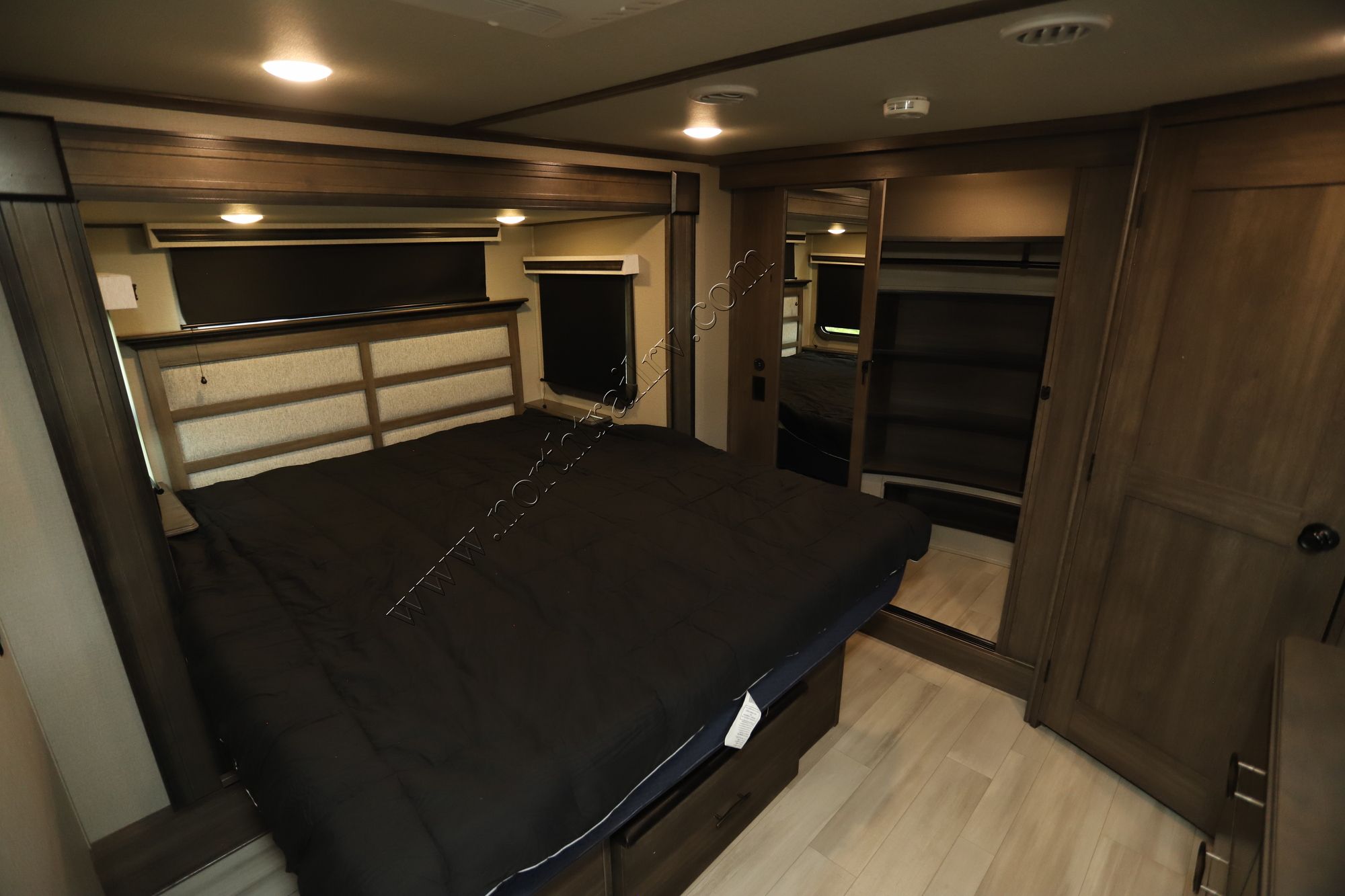 Used 2022 Grand Design Solitude 390RK Fifth Wheel  For Sale