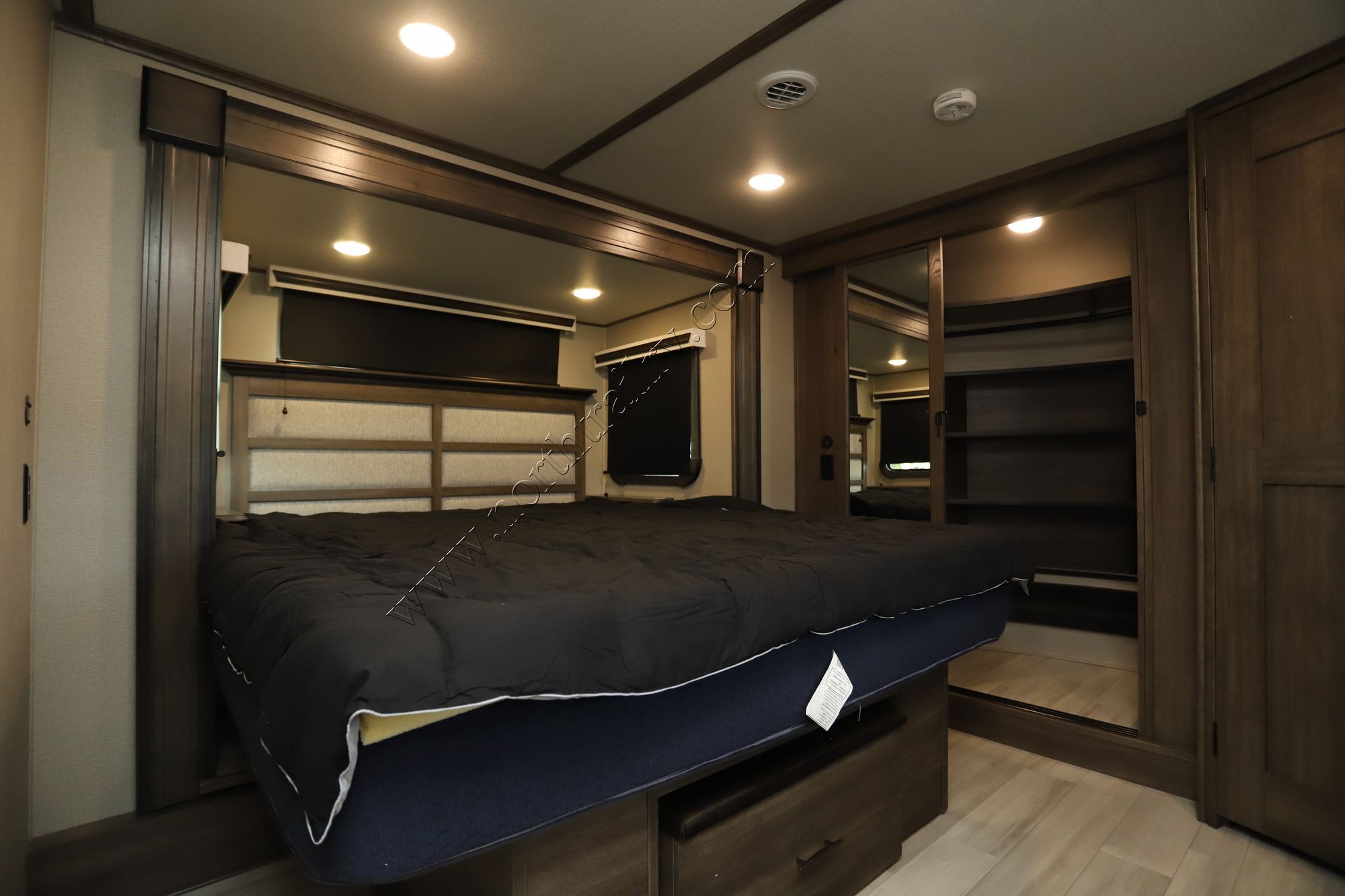 Used 2022 Grand Design Solitude 390RK Fifth Wheel  For Sale