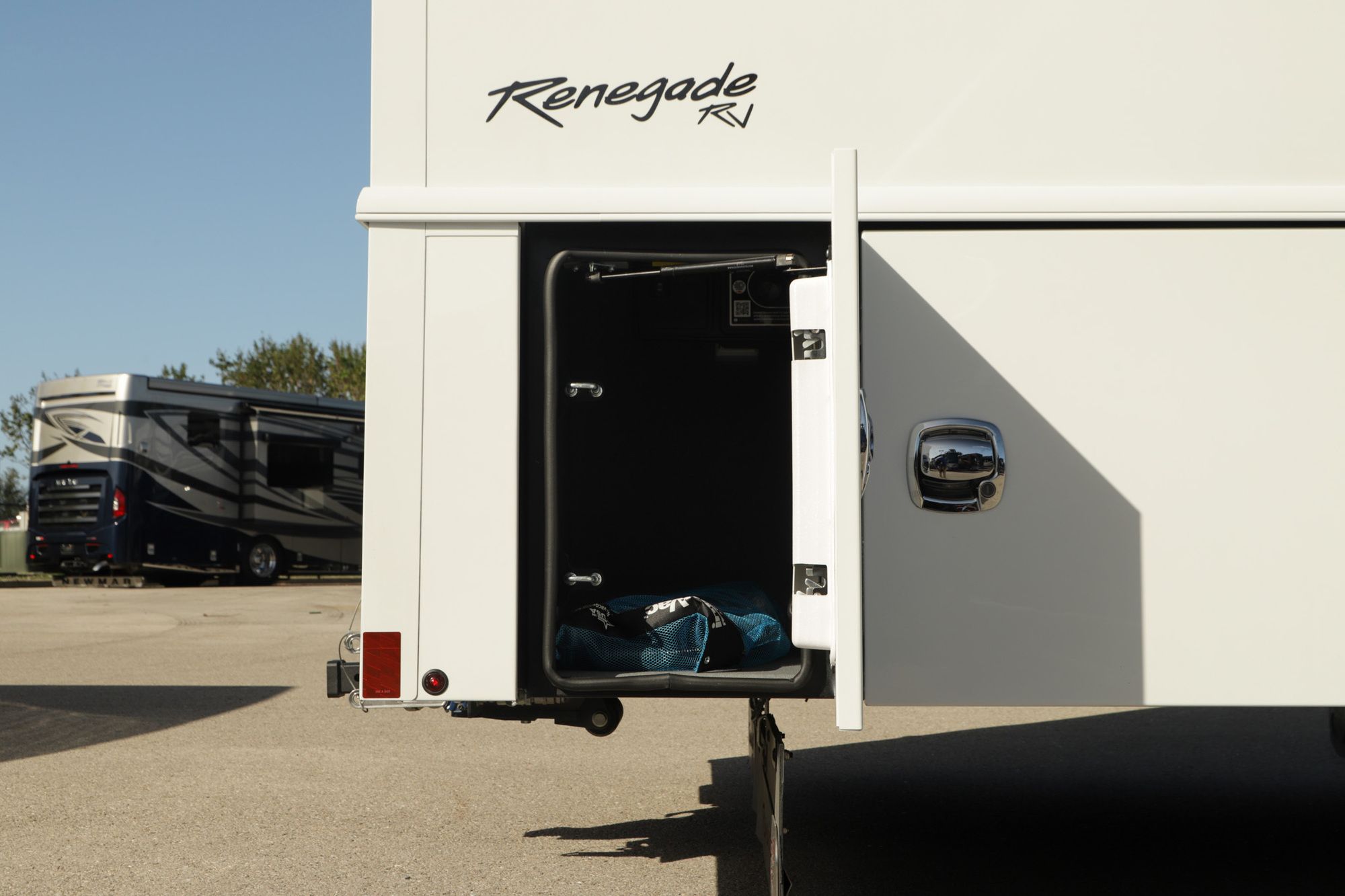 New 2023 Renegade Rv Classic 43CMD Super C  For Sale