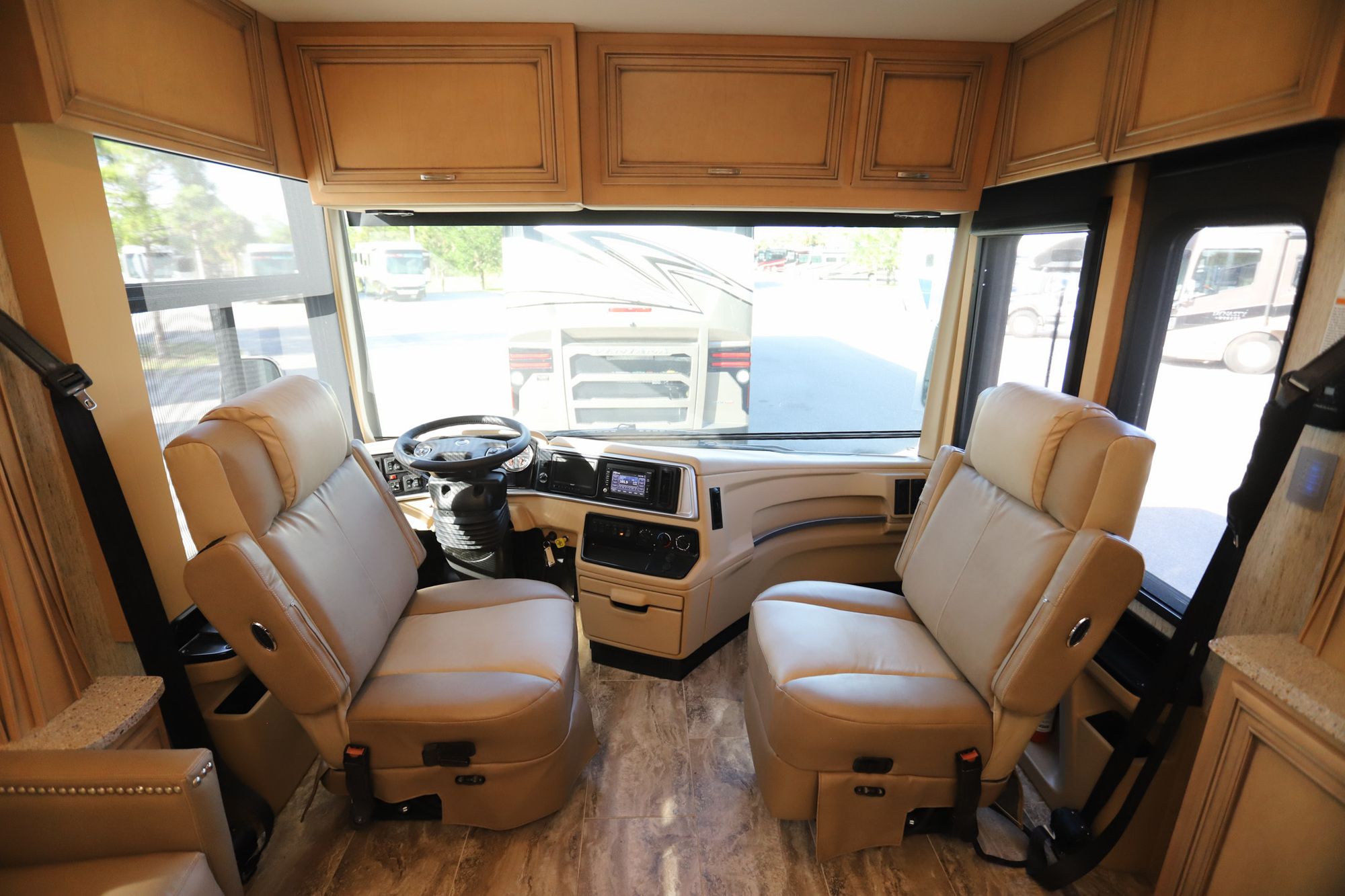 Used 2019 Newmar Ventana Le 3426 Class A  For Sale