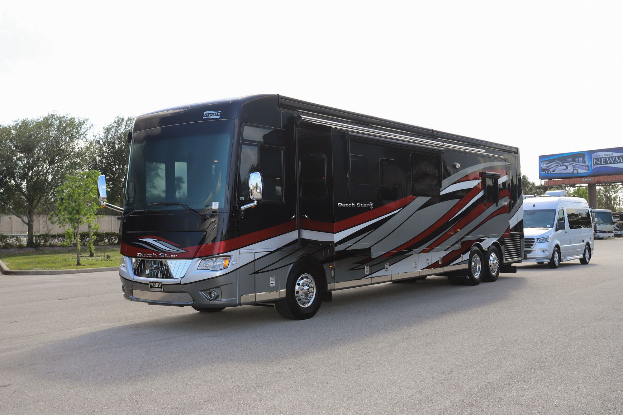 Used 2018 Newmar Dutch Star 4369 Class A  For Sale