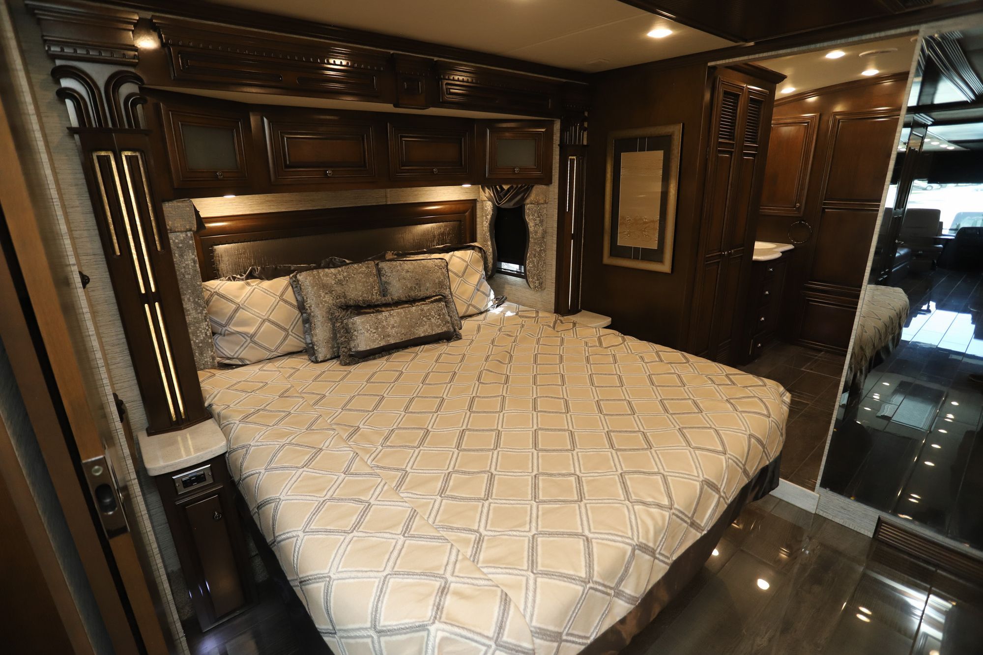 Used 2018 Newmar Dutch Star 4369 Class A  For Sale