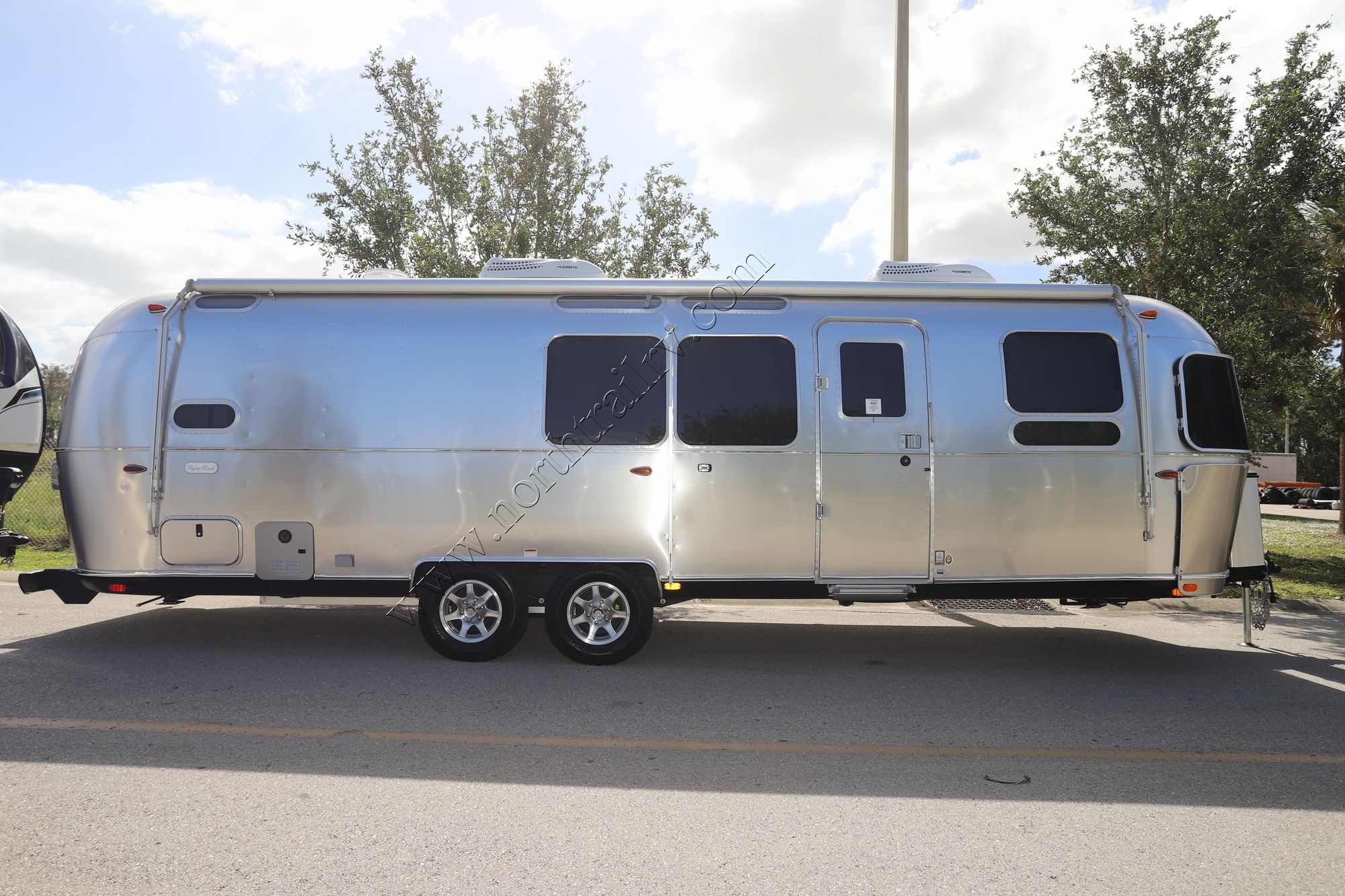 New 2023 Airstream Flying Cloud 30FB Travel Trailer  For Sale