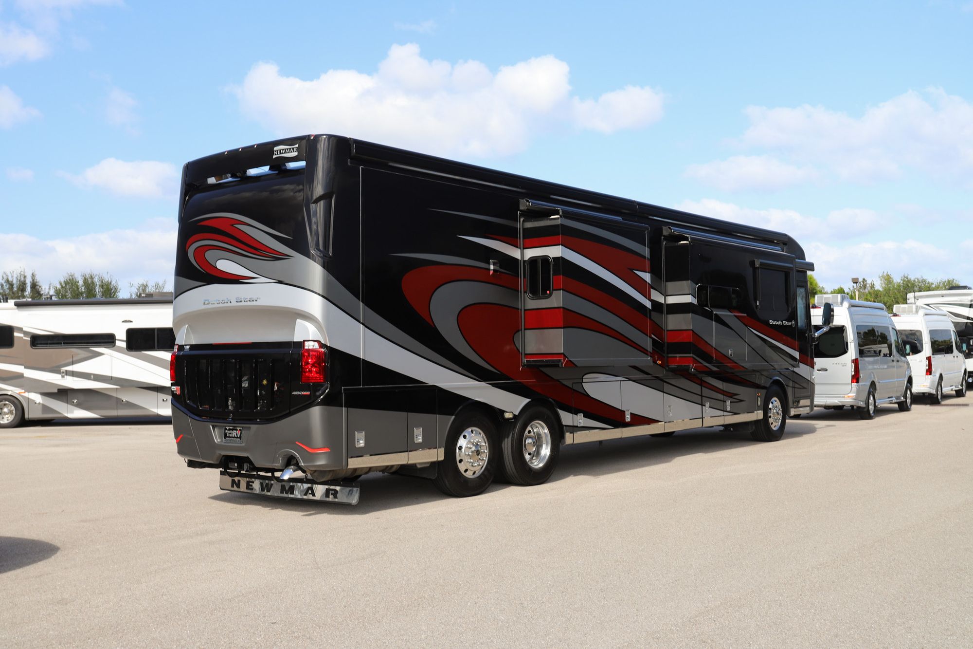 Used 2018 Newmar Dutch Star 4369 Class A  For Sale