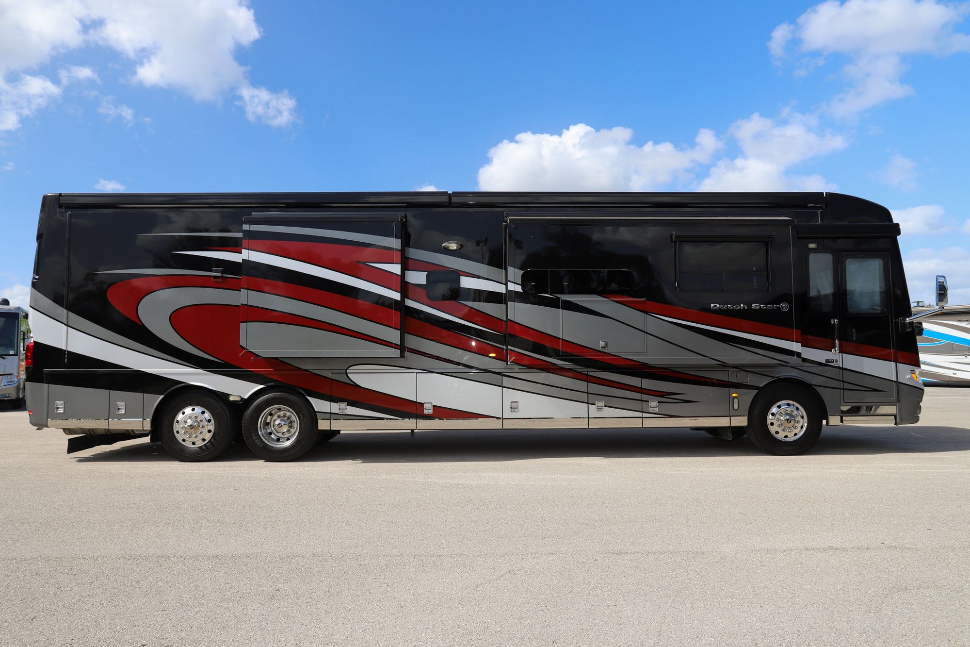 Used 2018 Newmar Dutch Star 4369 Class A  For Sale