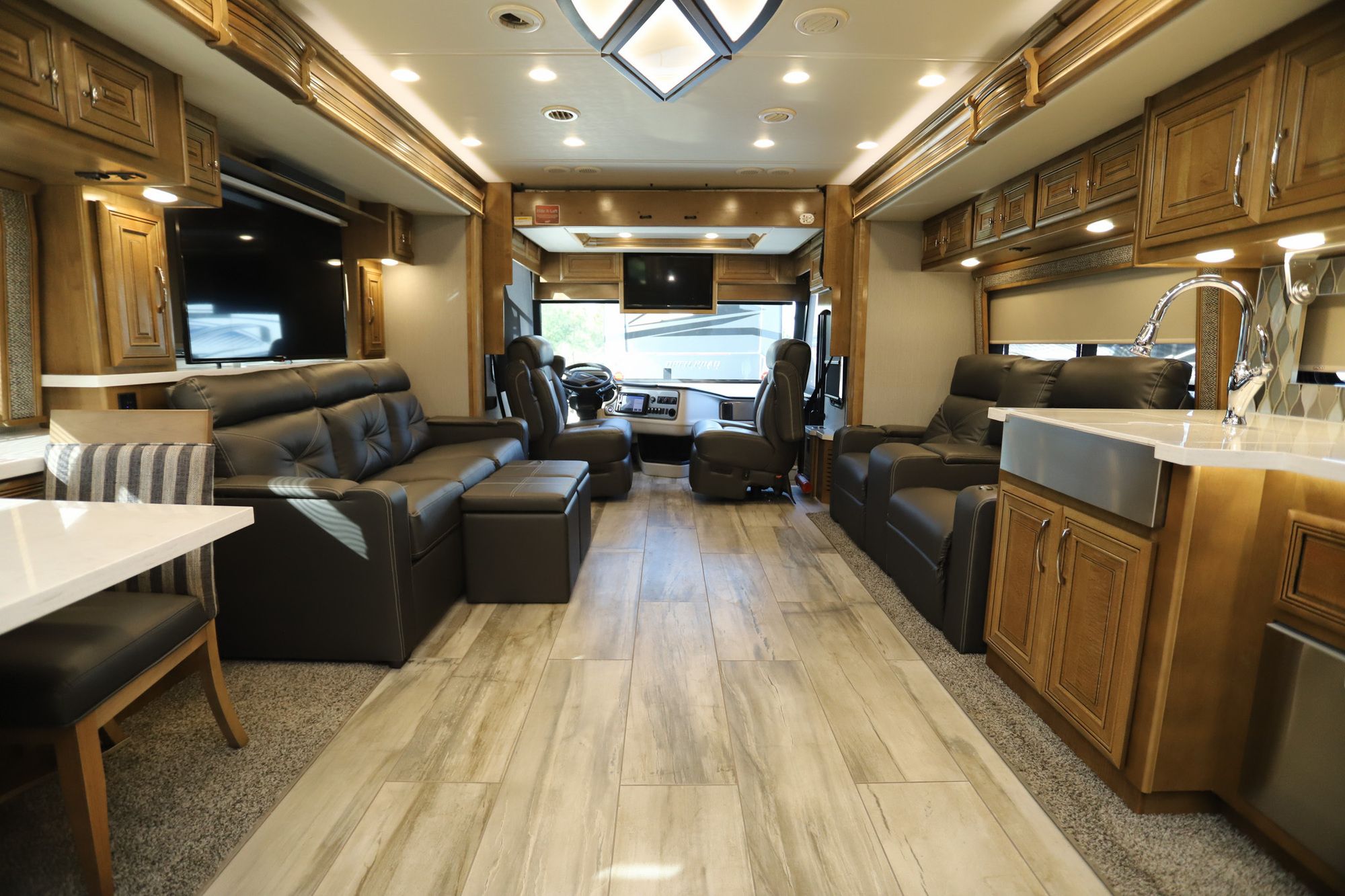 Used 2021 Holiday Rambler Armada 44B Class A  For Sale