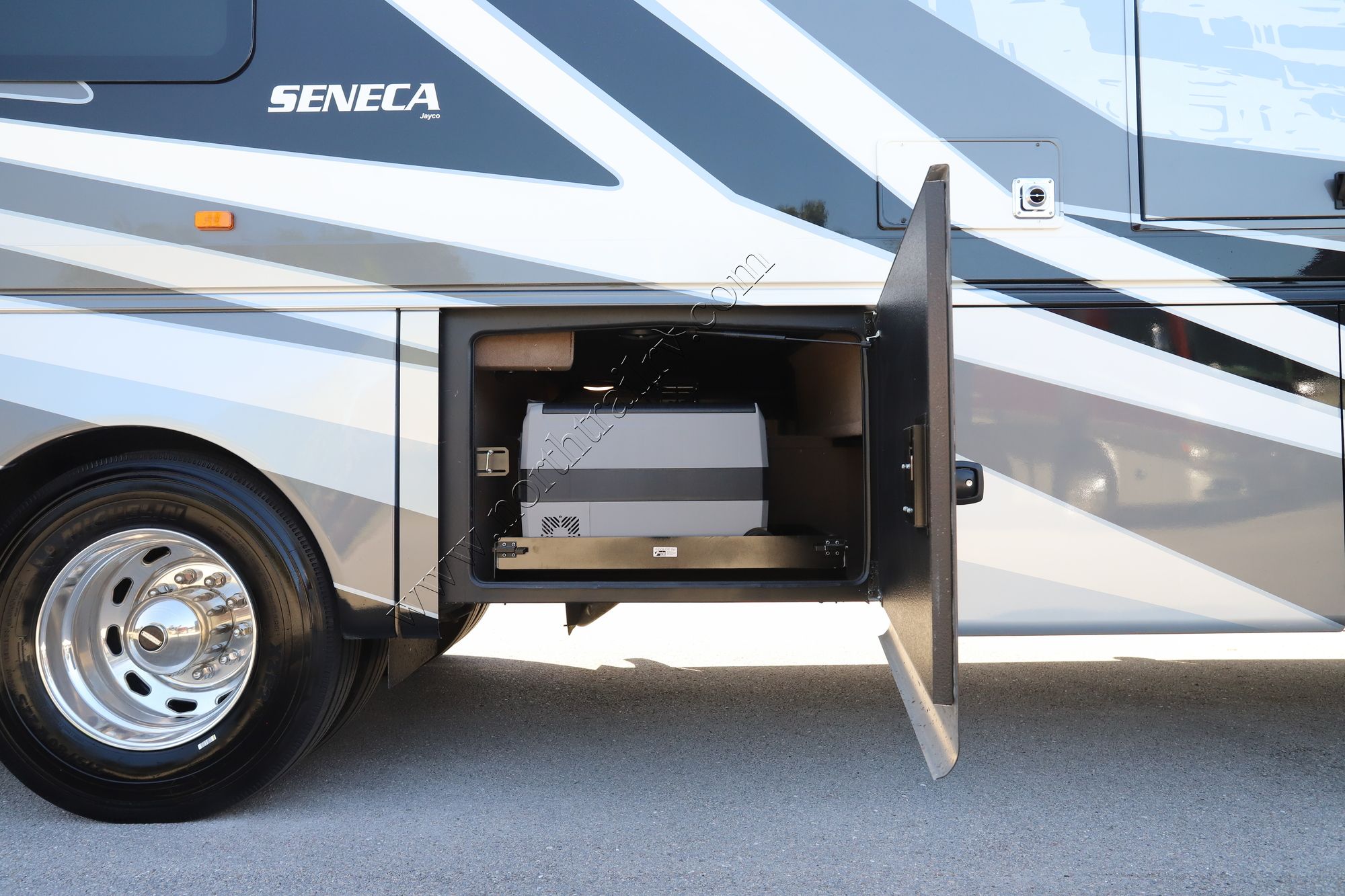 New 2023 Jayco Seneca 37L Super C  For Sale