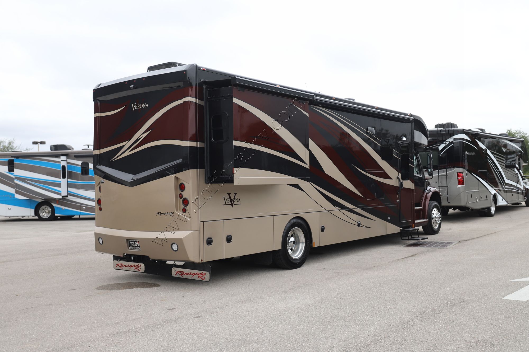 Used 2022 Renegade Rv Verona 36VSB Super C  For Sale