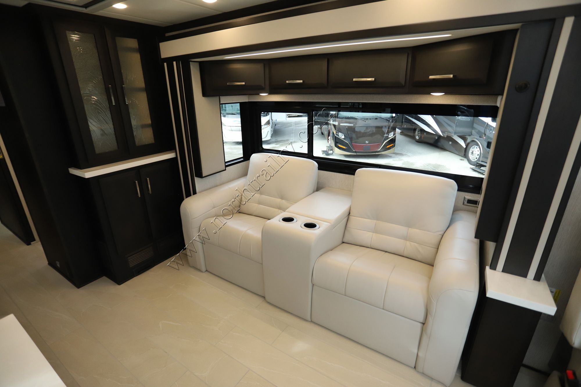 New 2023 Newmar New Aire 3543 Class A  For Sale
