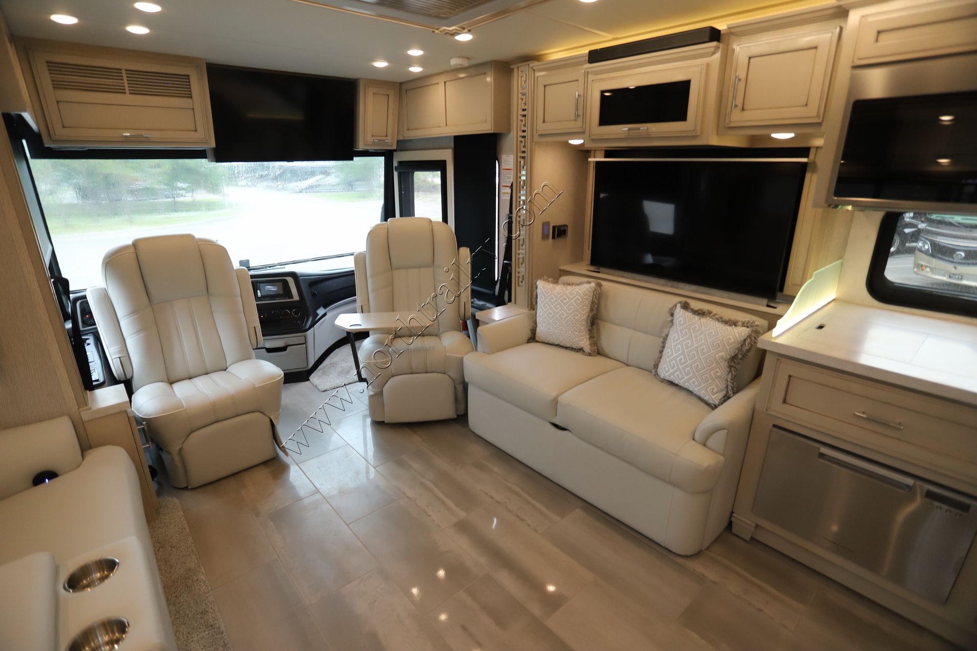 New 2023 Newmar Ventana 4326 Class A  For Sale