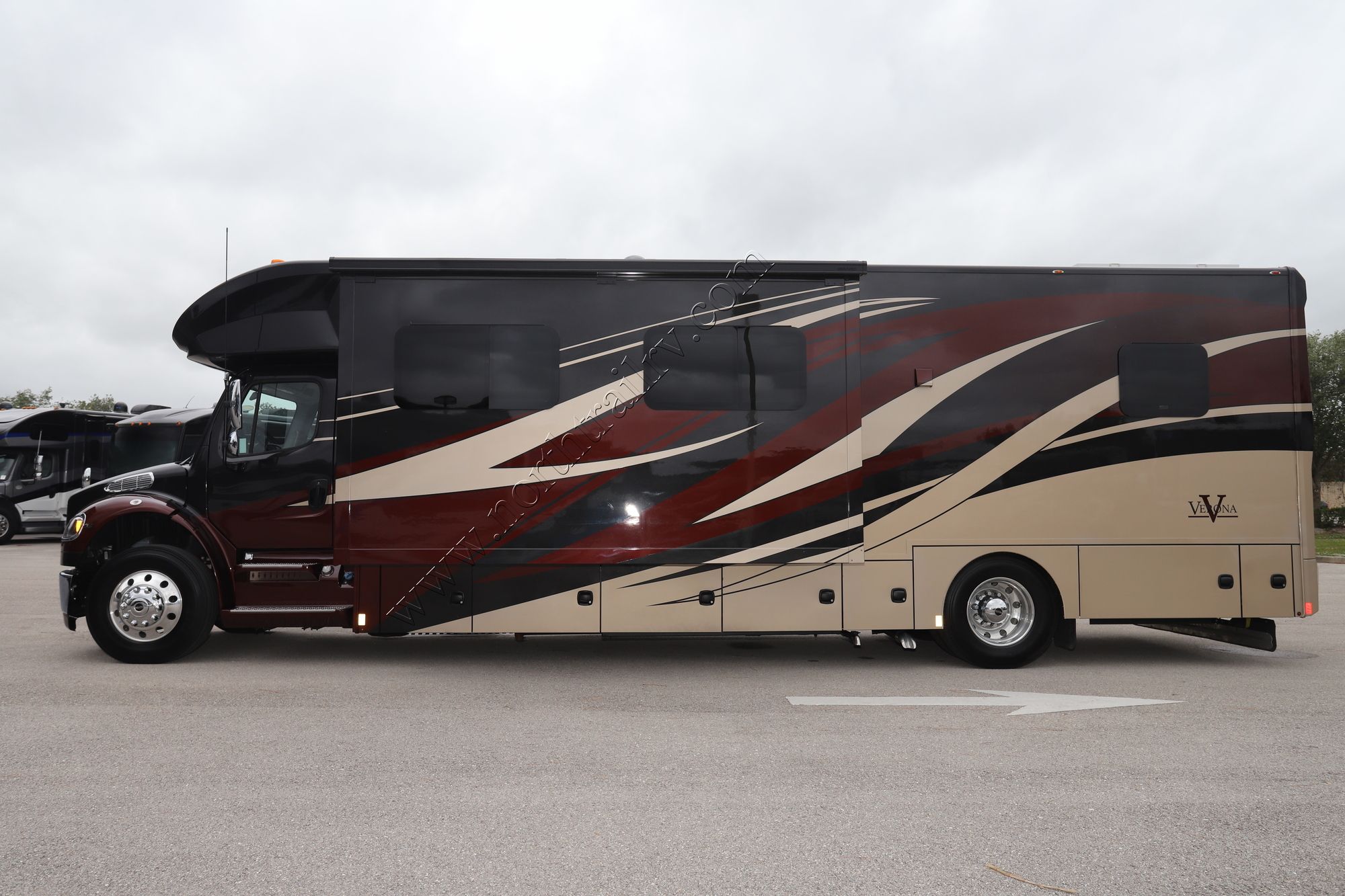 Used 2022 Renegade Rv Verona 36VSB Super C  For Sale