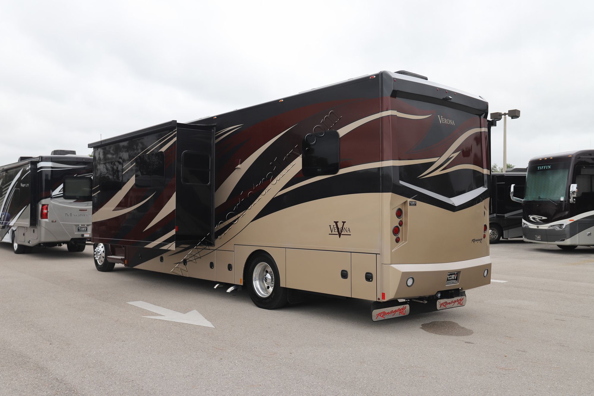 Used 2022 Renegade Rv Verona 36VSB Super C  For Sale