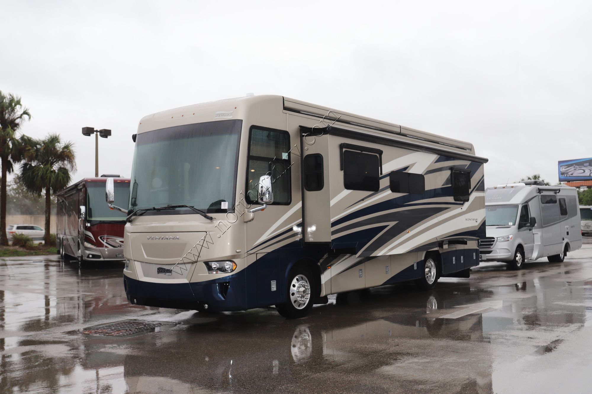 Used 2020 Newmar Ventana 3407 Class A  For Sale