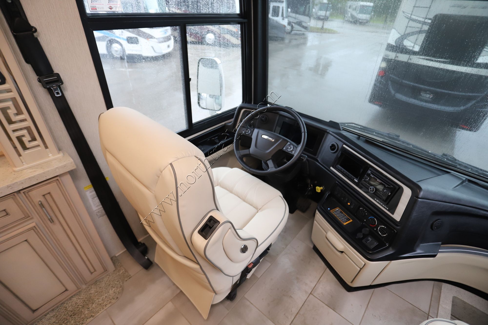 Used 2020 Newmar Ventana 3407 Class A  For Sale