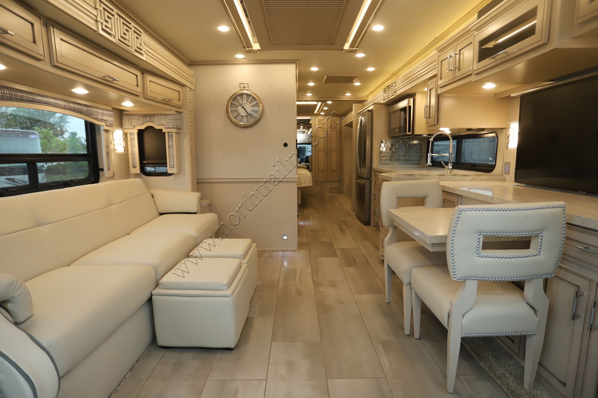 Used 2020 Newmar Ventana 3407 Class A  For Sale