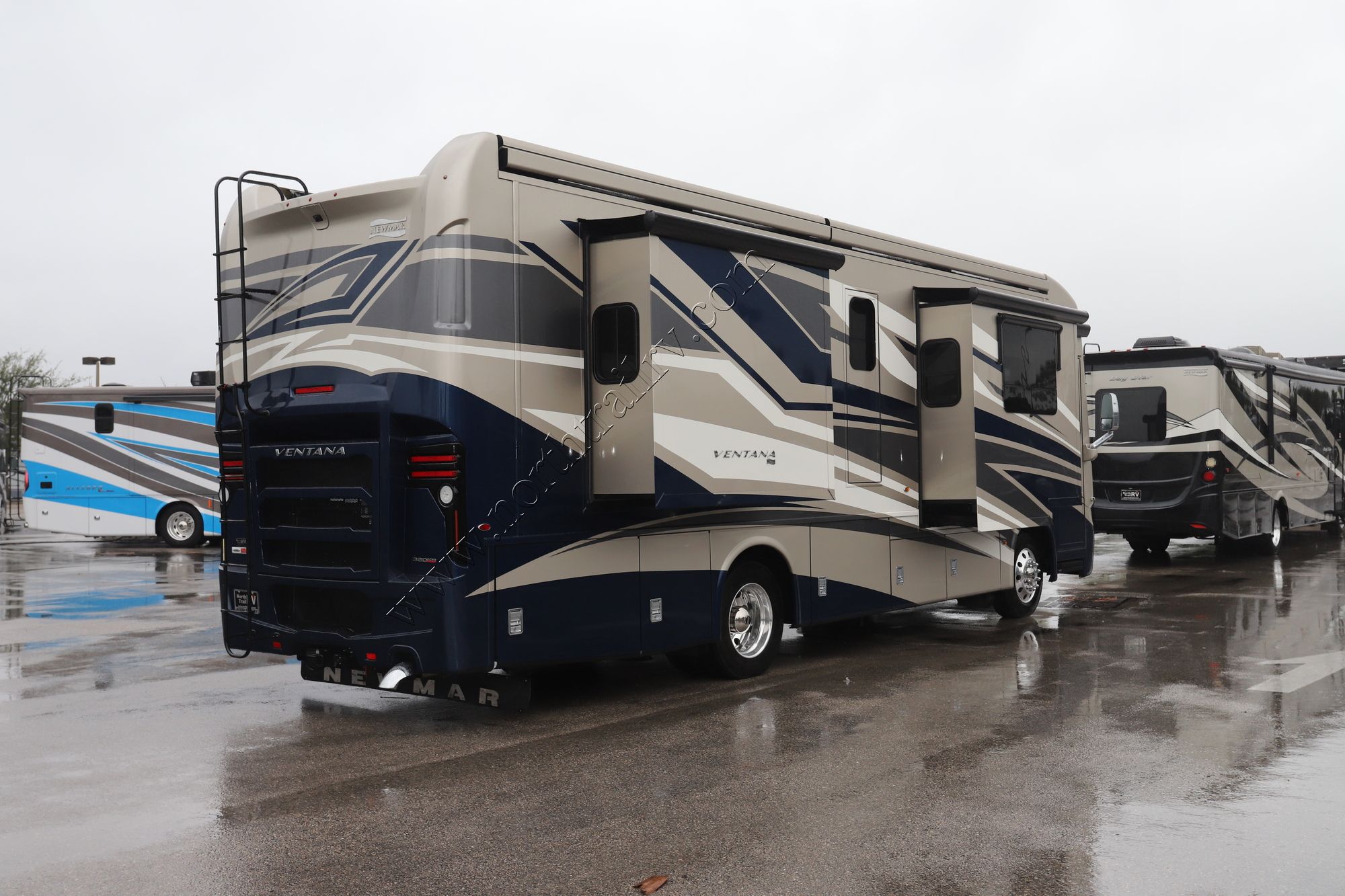 Used 2020 Newmar Ventana 3407 Class A  For Sale