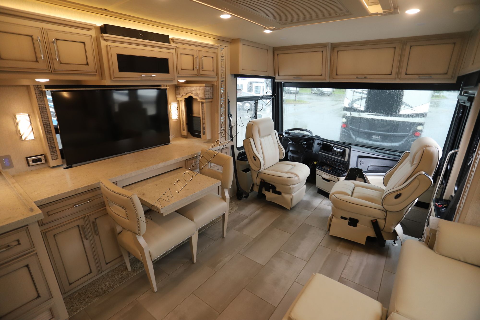 Used 2020 Newmar Ventana 3407 Class A  For Sale