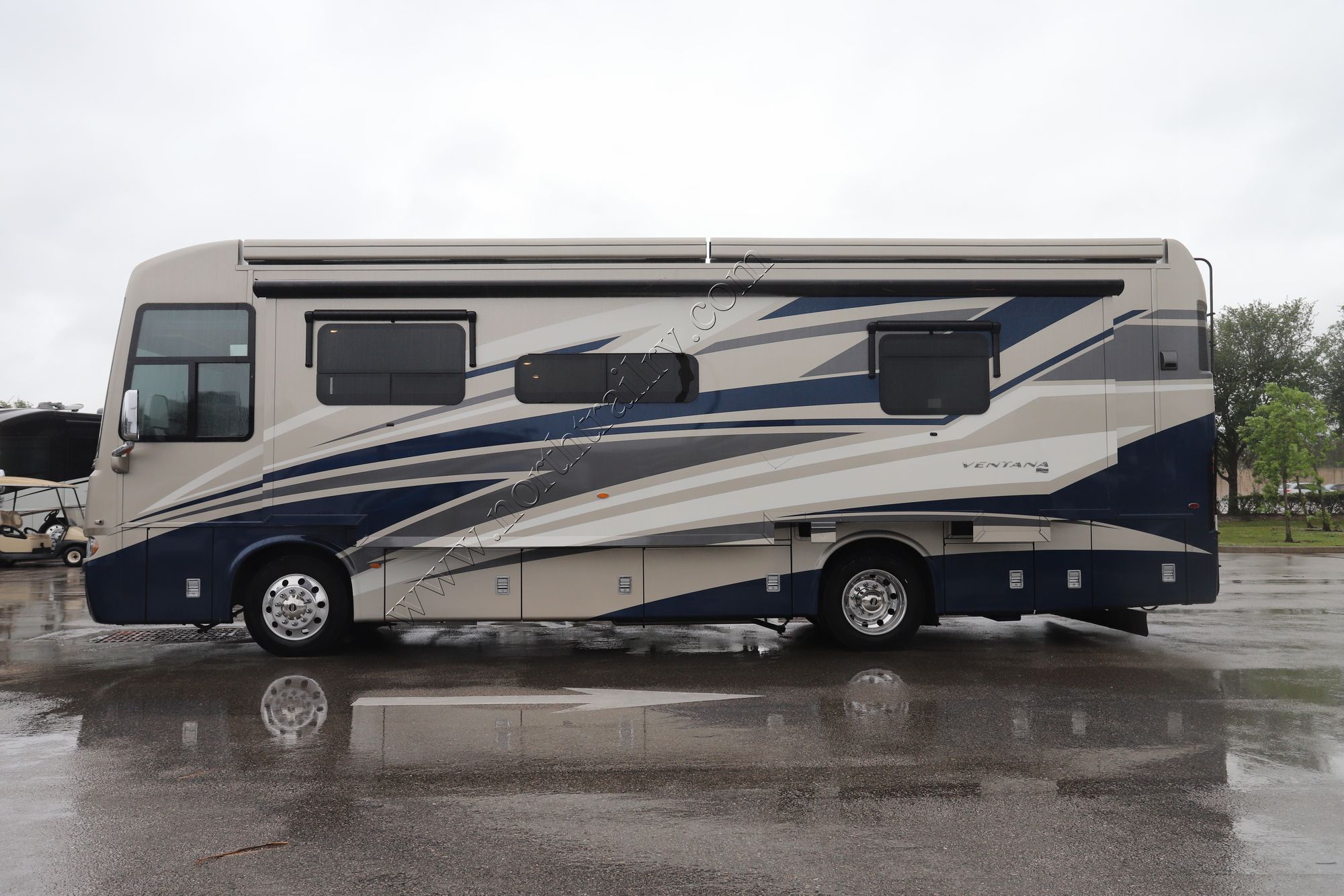 Used 2020 Newmar Ventana 3407 Class A  For Sale