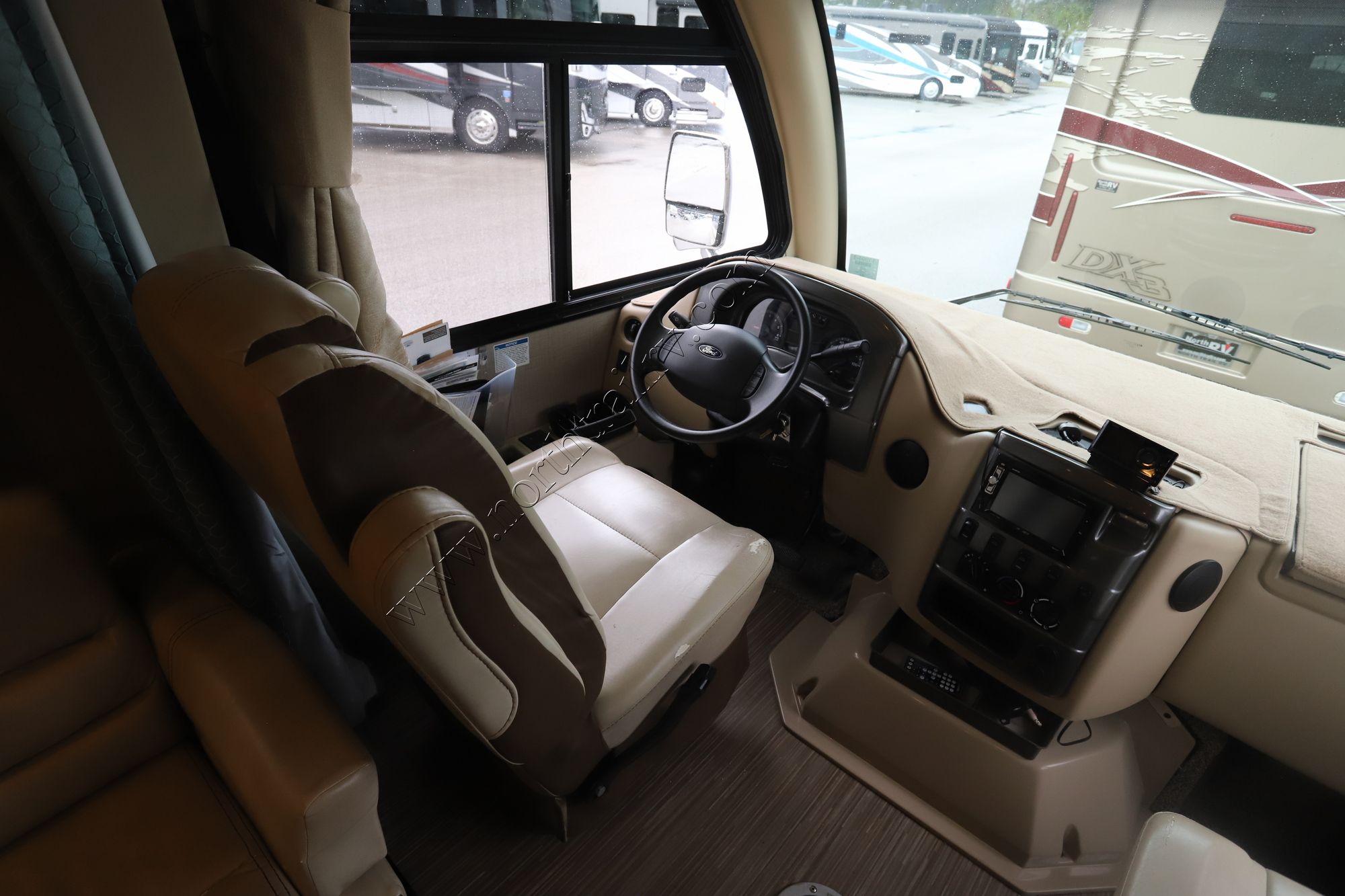 Used 2018 Thor Vegas 25.2 Class A  For Sale