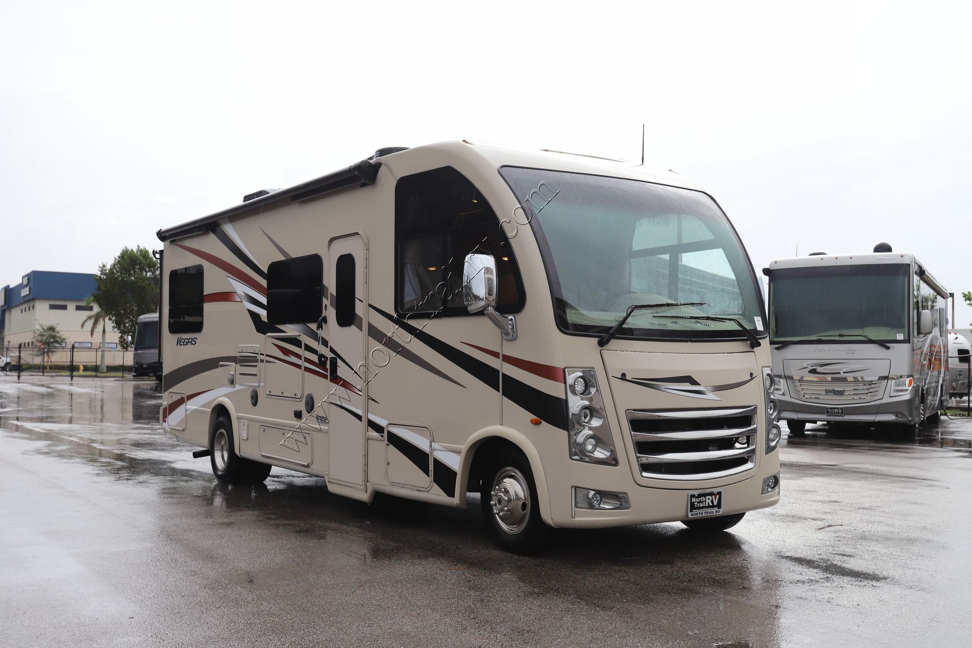 Used 2018 Thor Vegas 25.2 Class A  For Sale