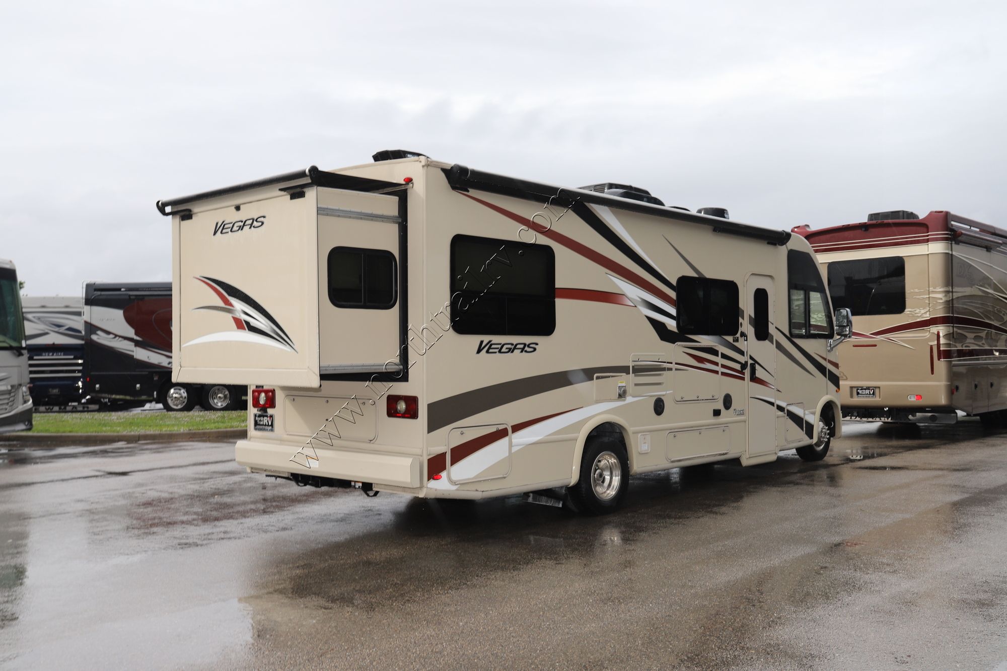 Used 2018 Thor Vegas 25.2 Class A  For Sale