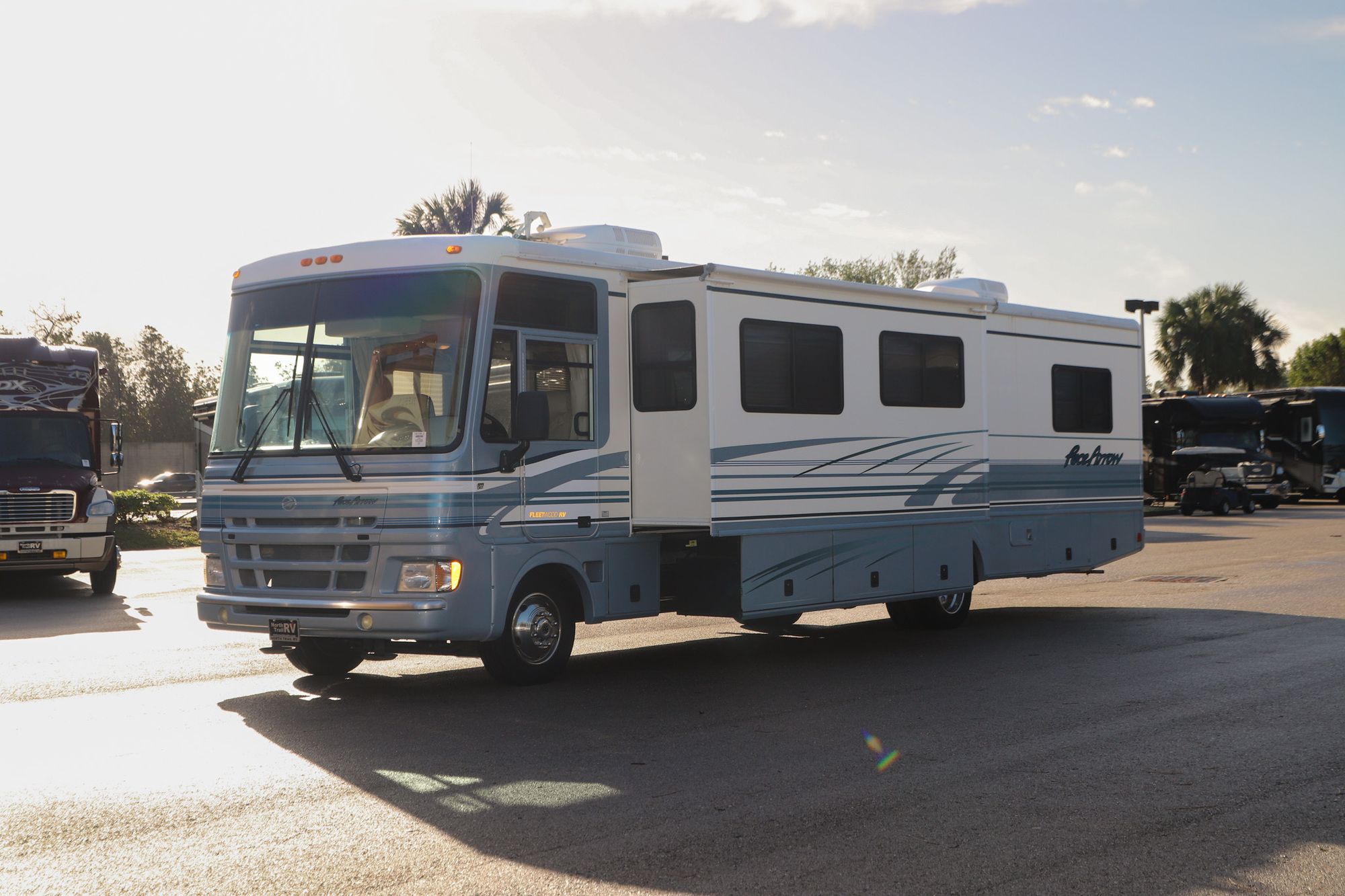 Used 2000 Fleetwood Pace Arrow 37S Class A  For Sale