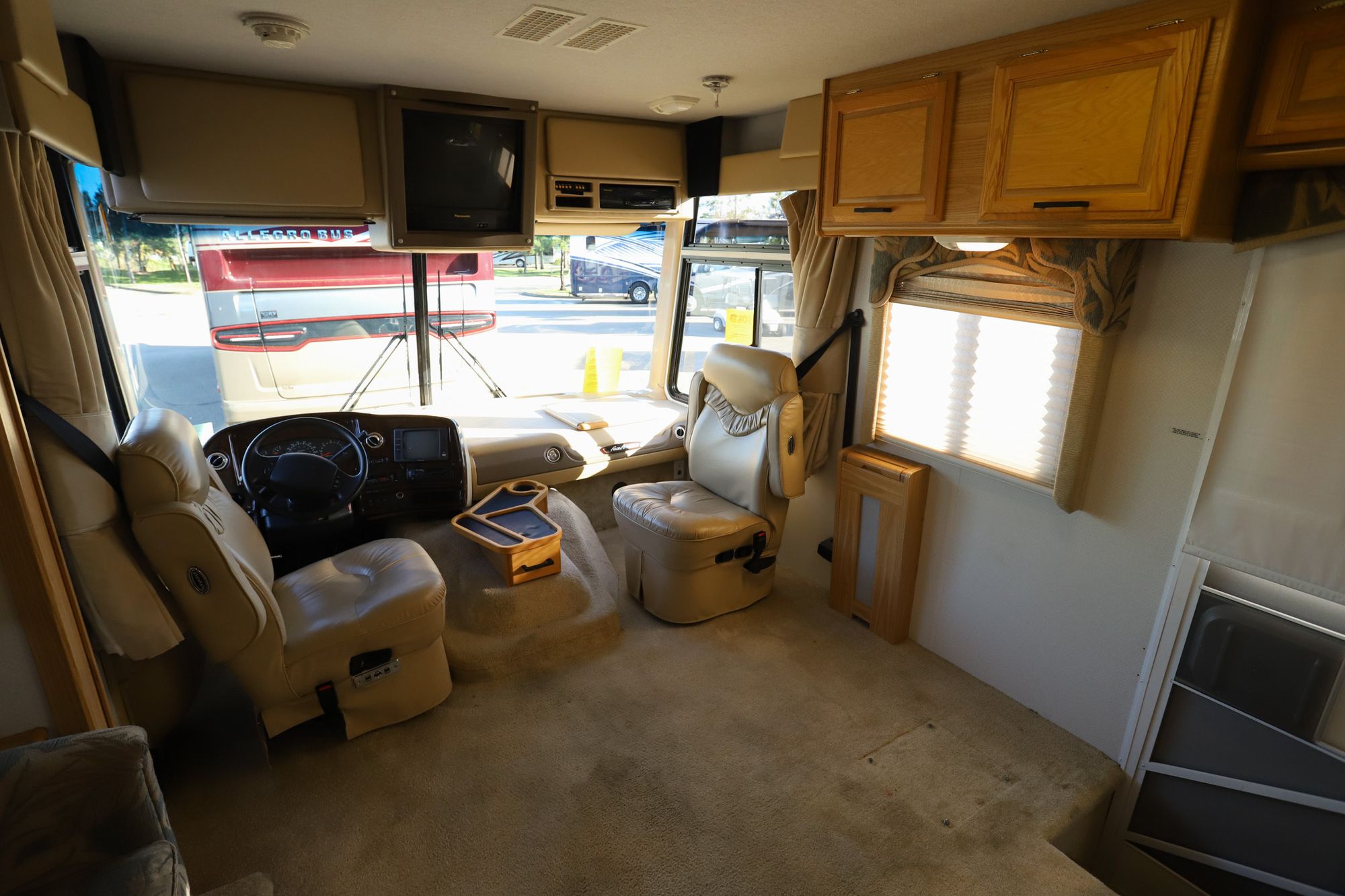 Used 2000 Fleetwood Pace Arrow 37S Class A  For Sale