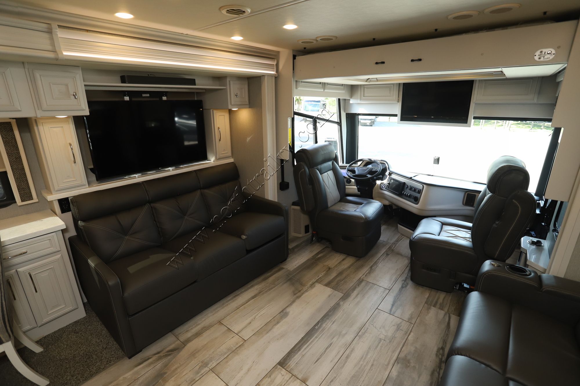 Used 2021 Holiday Rambler Armada 44LE Class A  For Sale