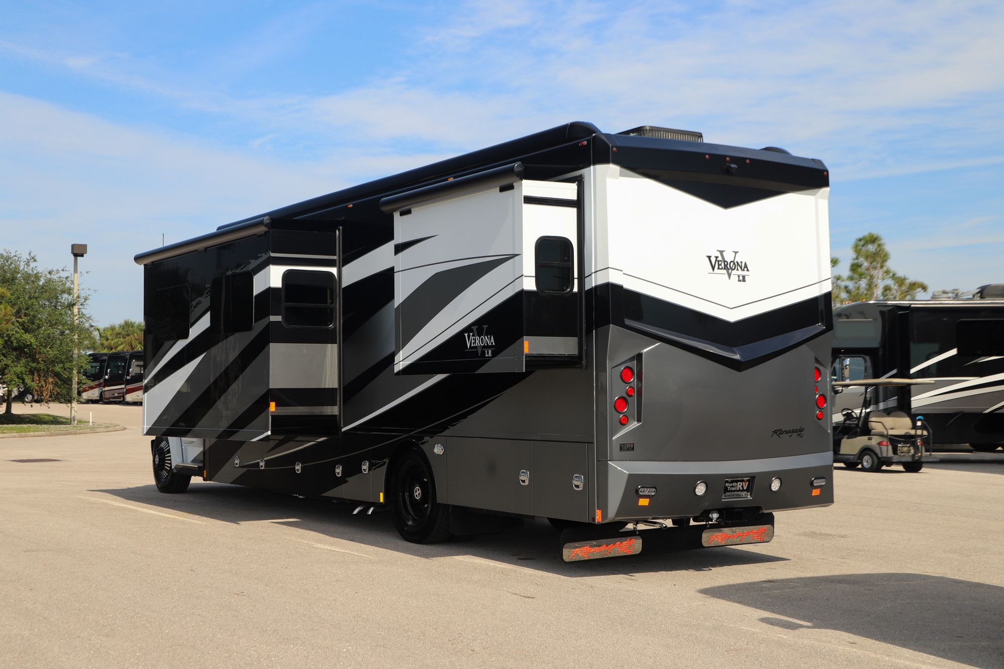 Used 2022 Renegade Rv Verona Le 38LDG Super C  For Sale