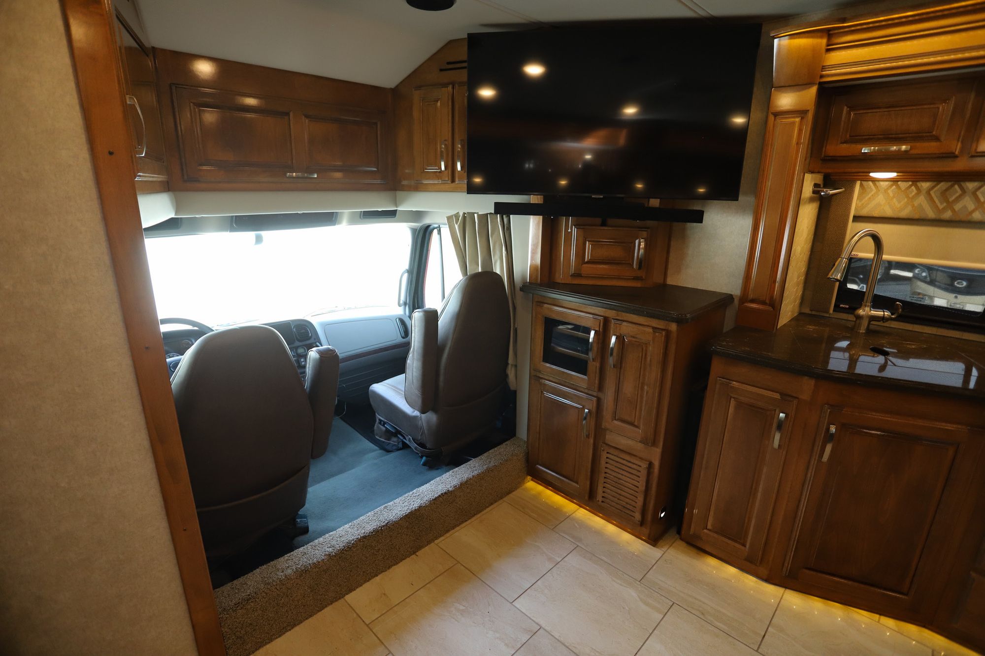 Used 2022 Renegade Rv Verona Le 38LDG Super C  For Sale