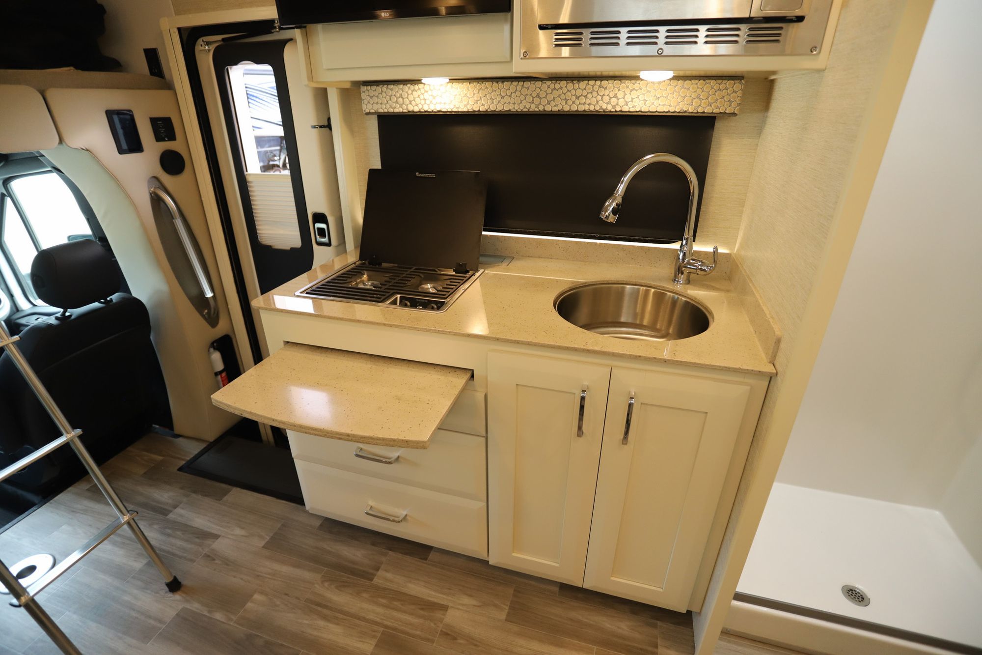 Used 2022 Tiffin Motor Homes Wayfarer 25LW Class C  For Sale