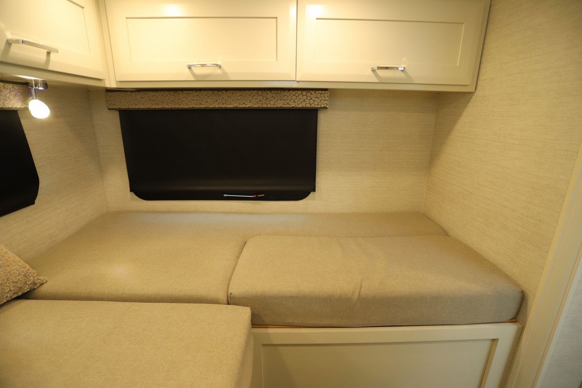 Used 2022 Tiffin Motor Homes Wayfarer 25LW Class C  For Sale