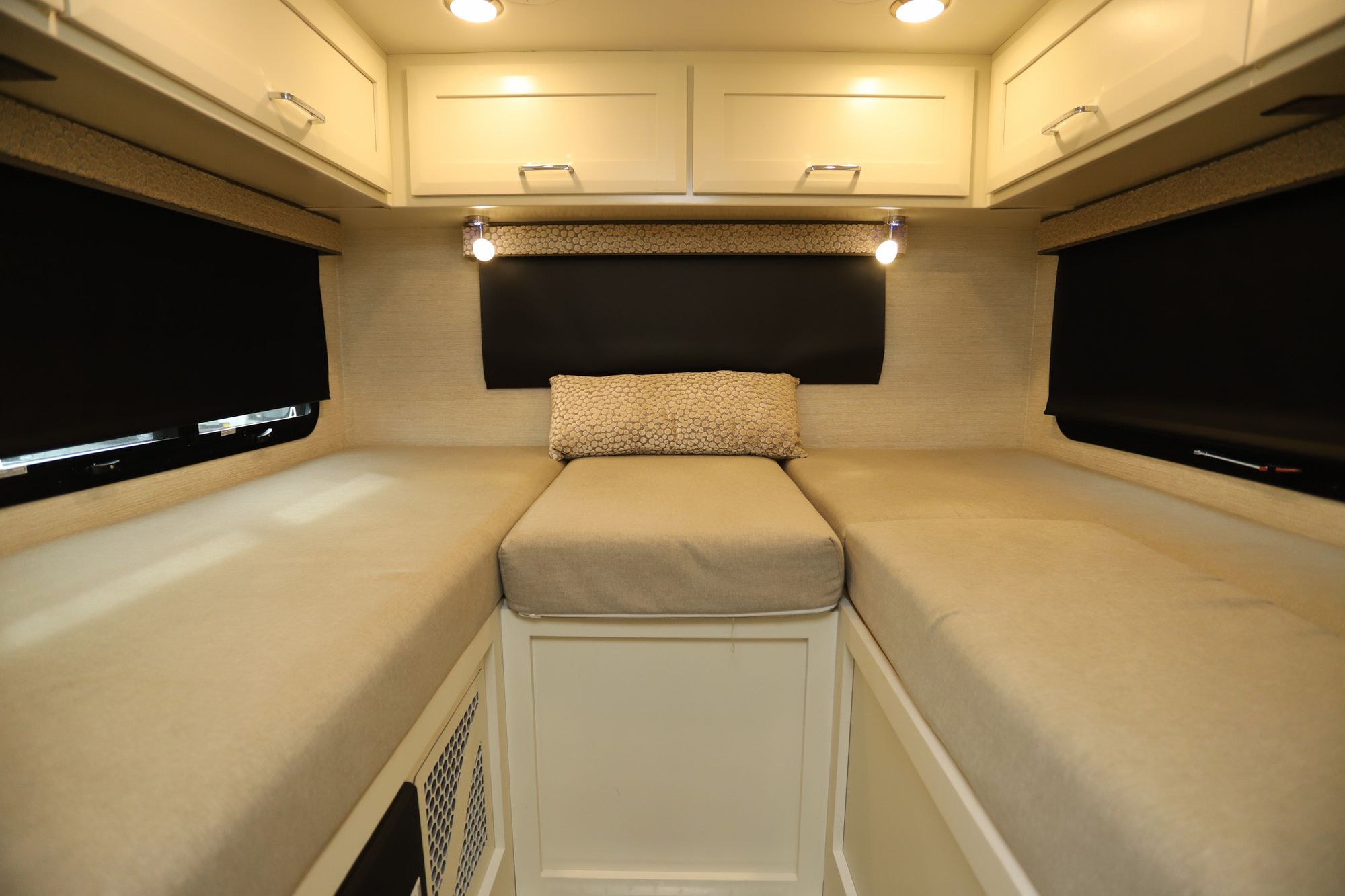 Used 2022 Tiffin Motor Homes Wayfarer 25LW Class C  For Sale