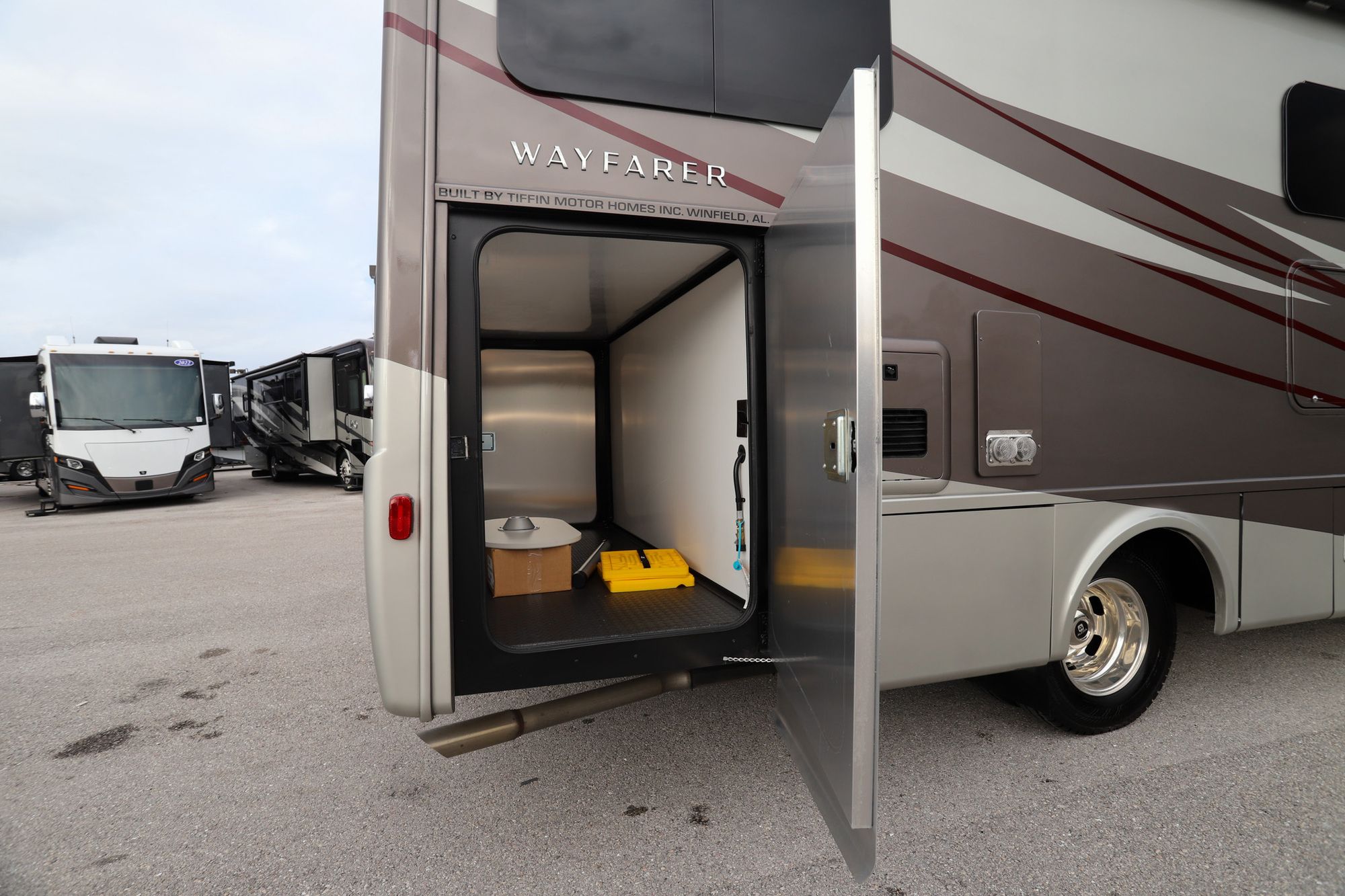 Used 2022 Tiffin Motor Homes Wayfarer 25LW Class C  For Sale