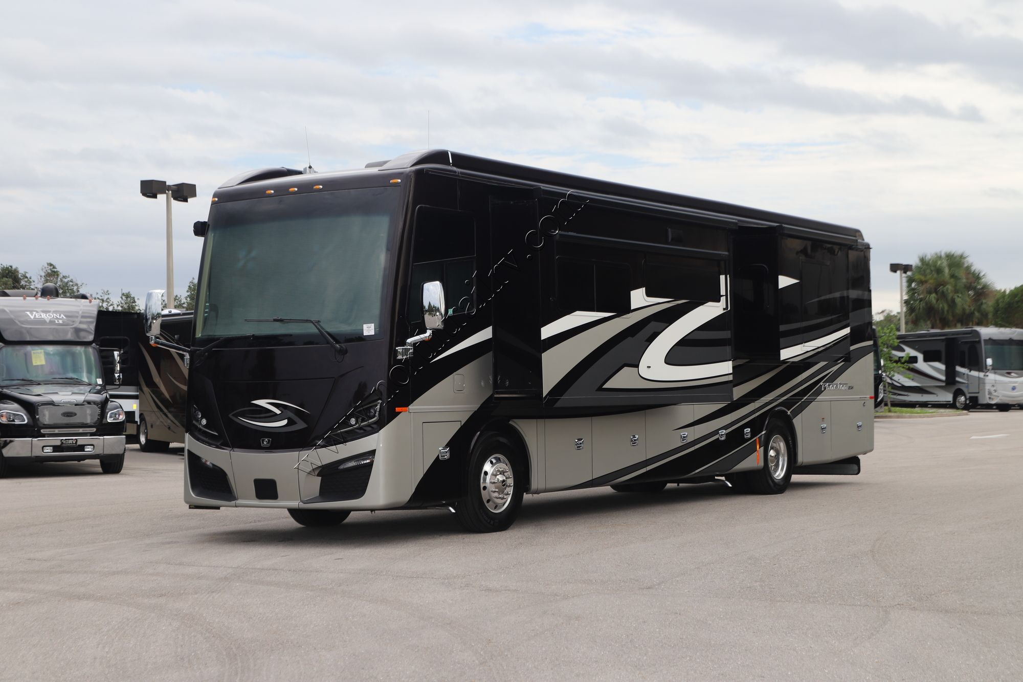 New 2023 Tiffin Motor Homes Phaeton 40IH Class A  For Sale
