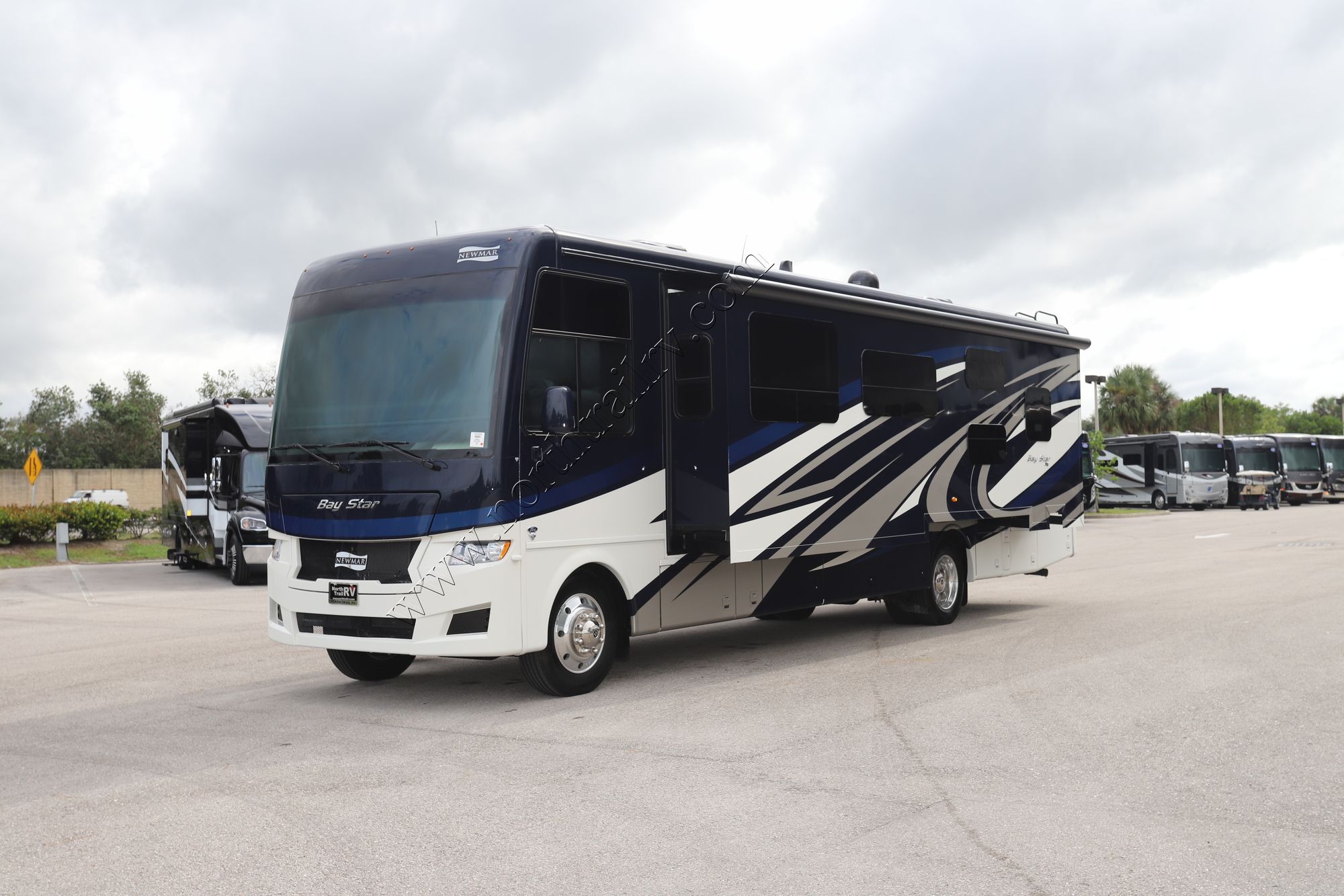 New 2023 Newmar Bay Star 3616 Class A  For Sale