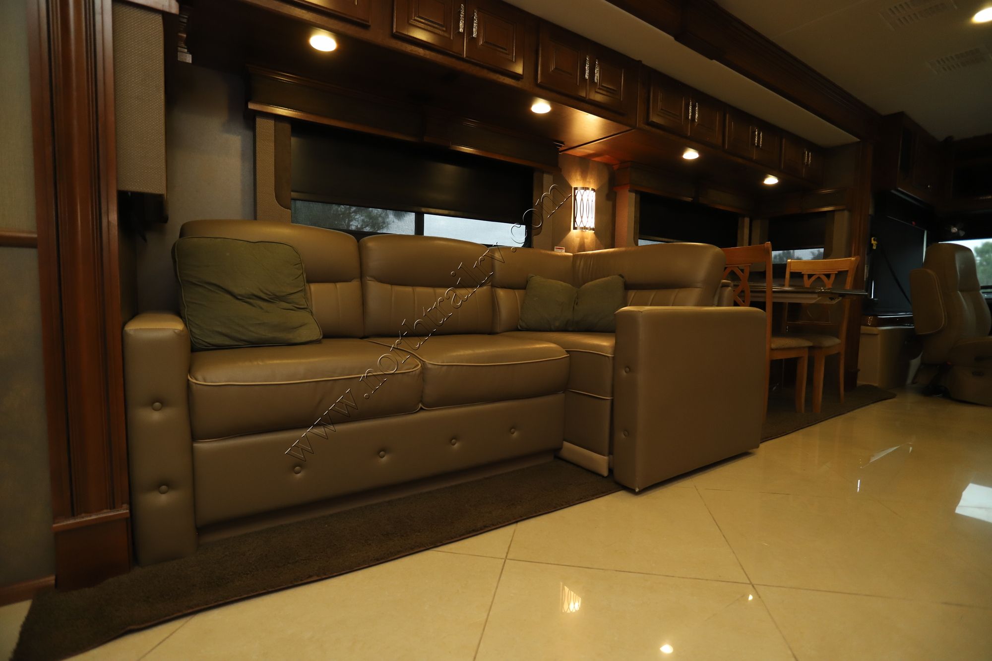 Used 2014 Fleetwood Discovery 40X Class A  For Sale