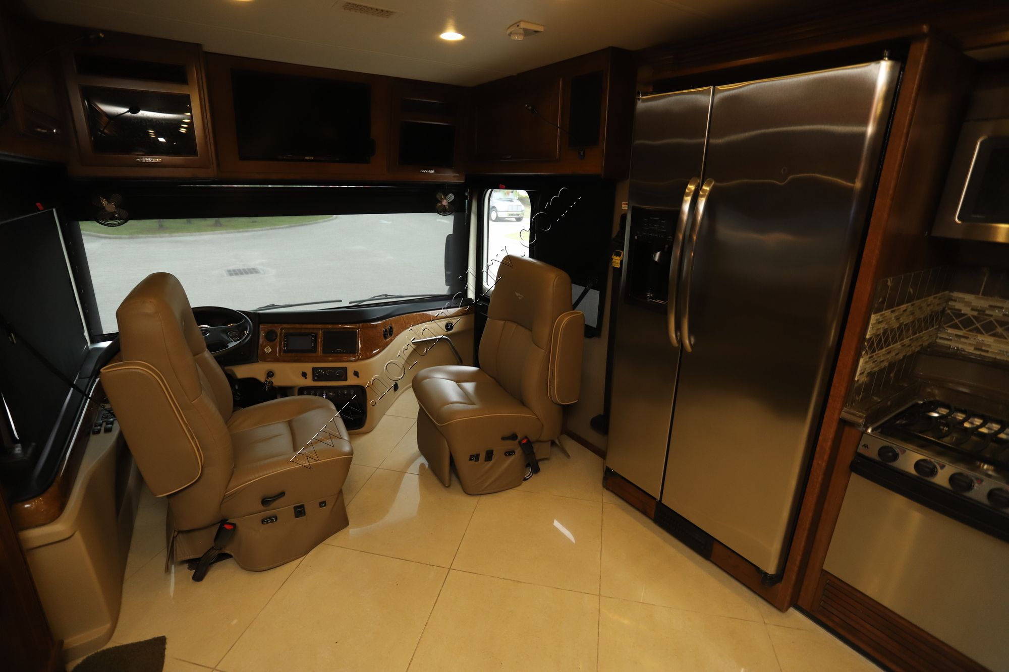 Used 2014 Fleetwood Discovery 40X Class A  For Sale